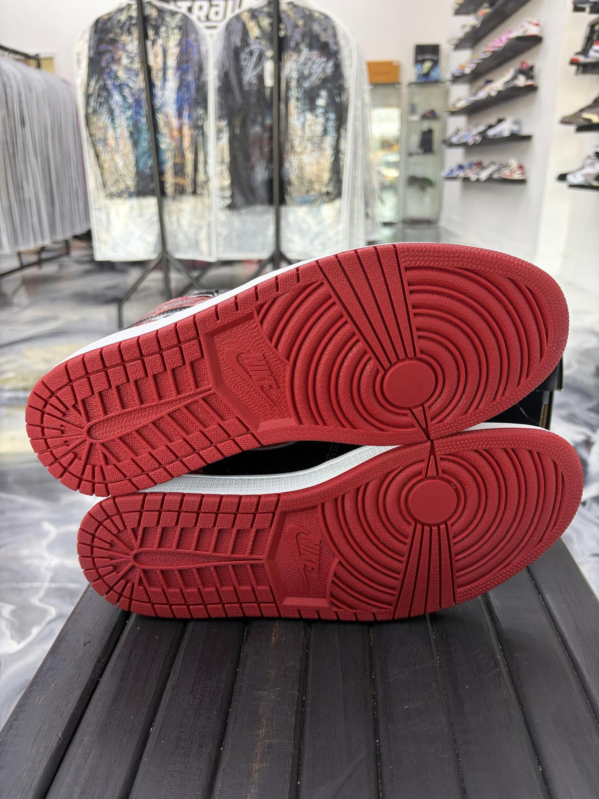Jordan 1 "Bred Patent" Used Size 11