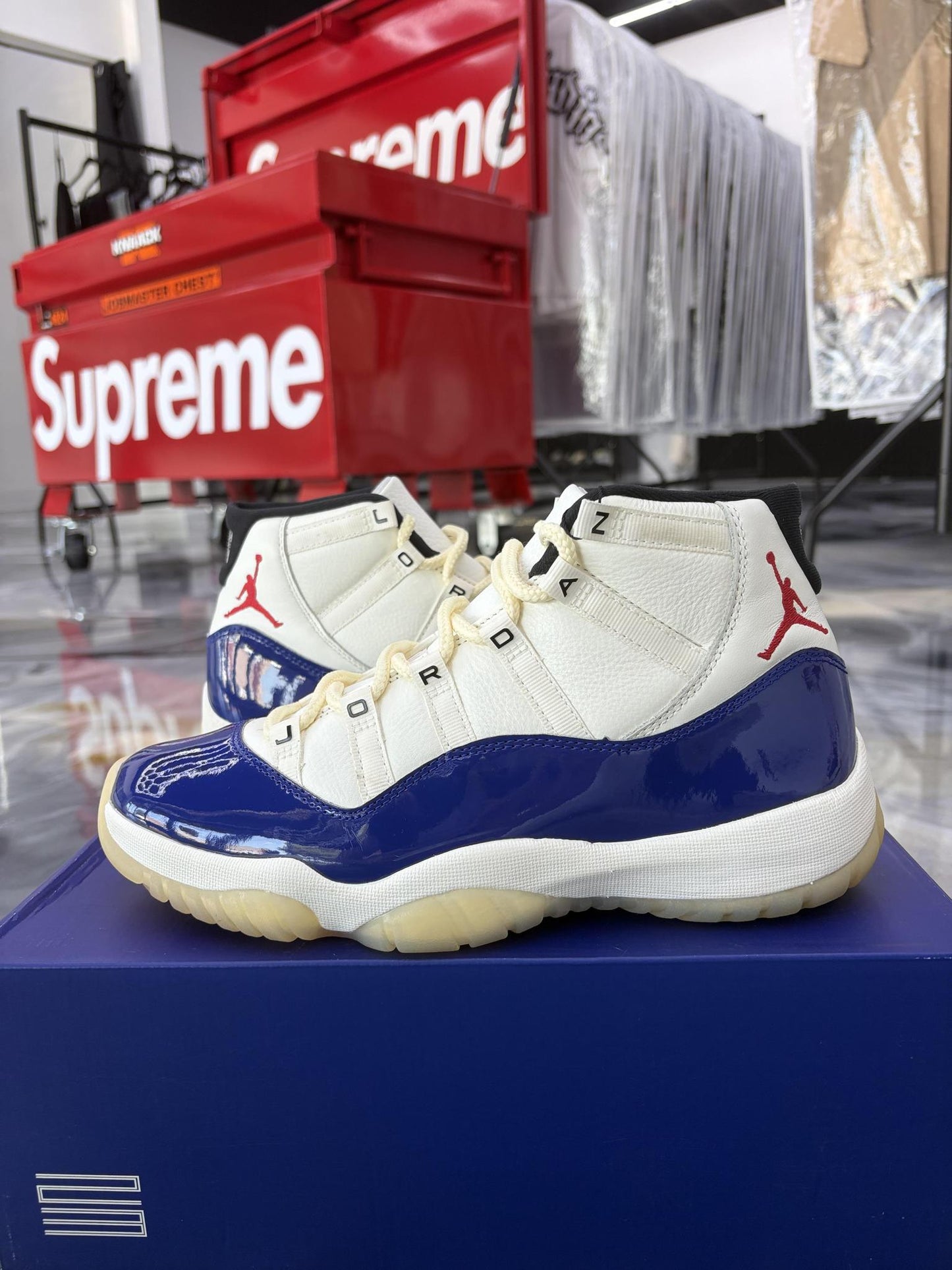 Jordan 11 "Rare Air" Used Size 9