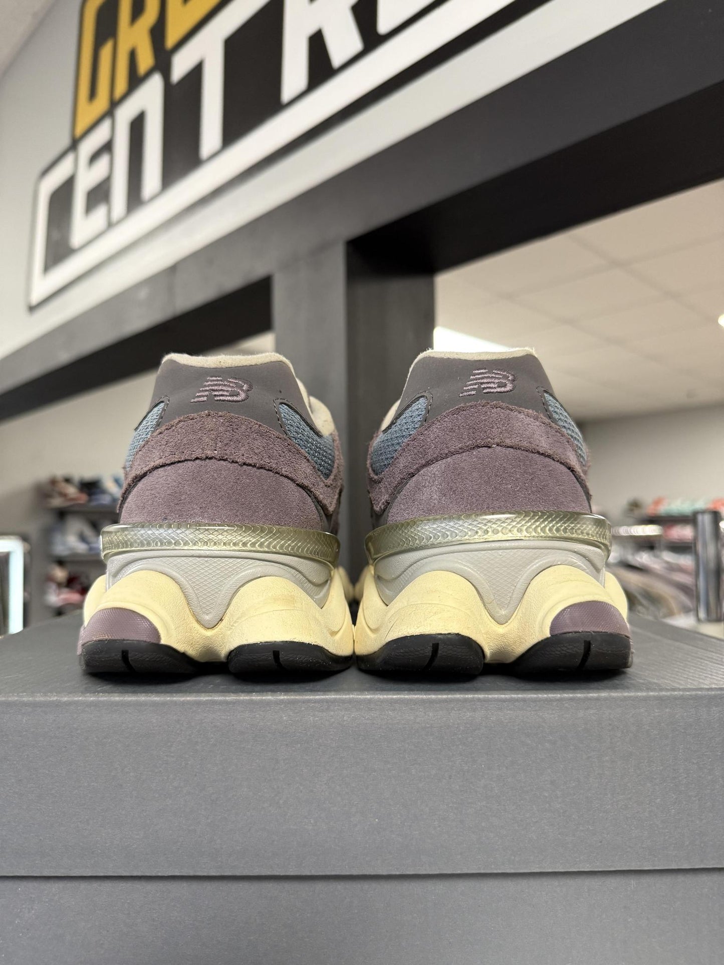 New Balance 9060 "Shadow" Used Size 9.5