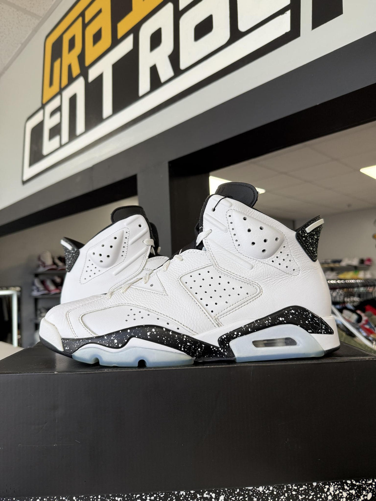 Jordan 6 "Reverse Oreo" Used Size 12