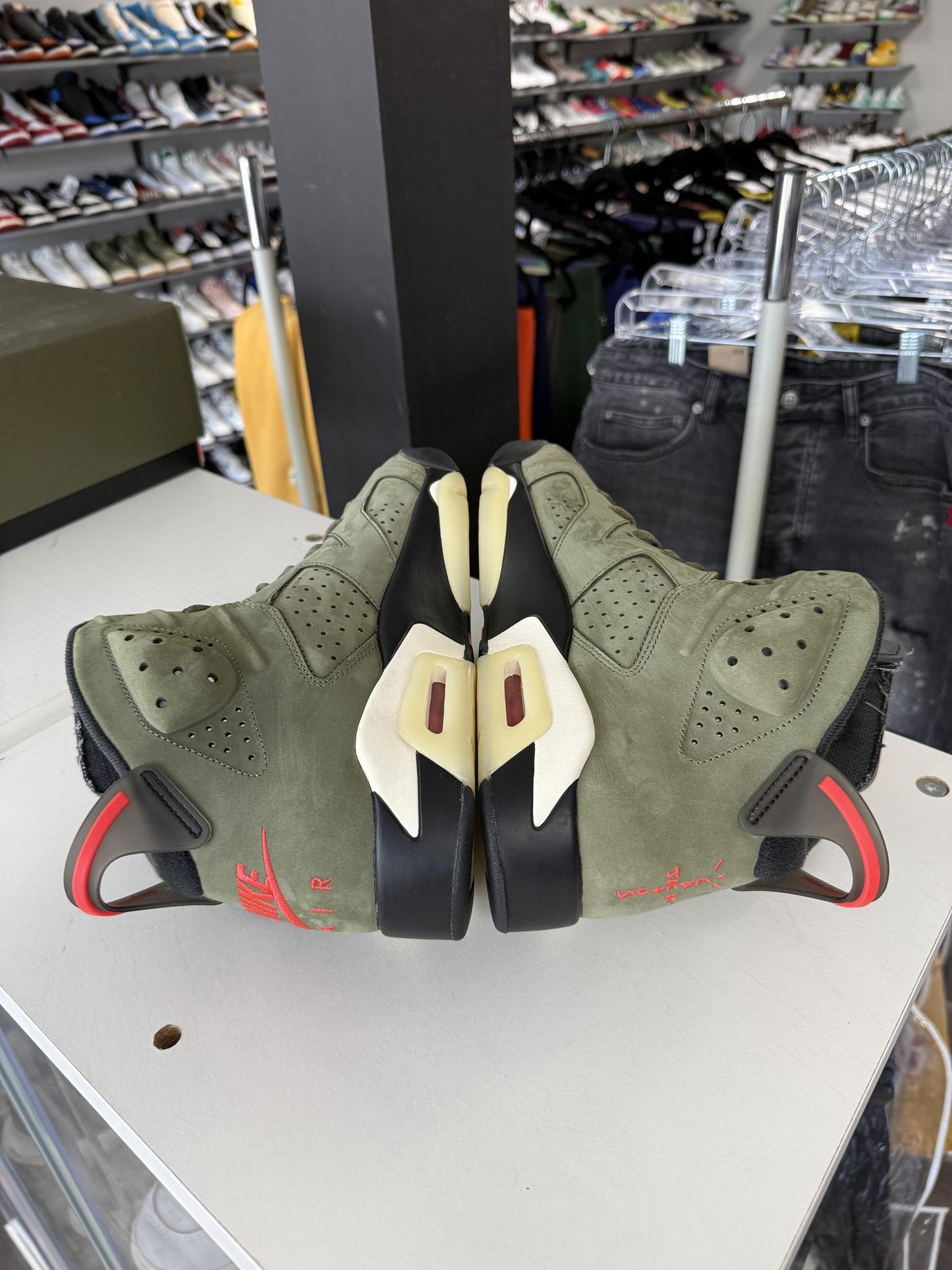 Jordan 6 X Travis Scott "Olive" Used Size 11