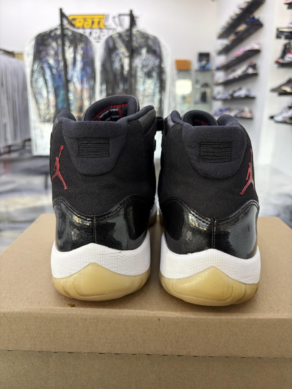 Jordan 11 "72-10" Used Size 11