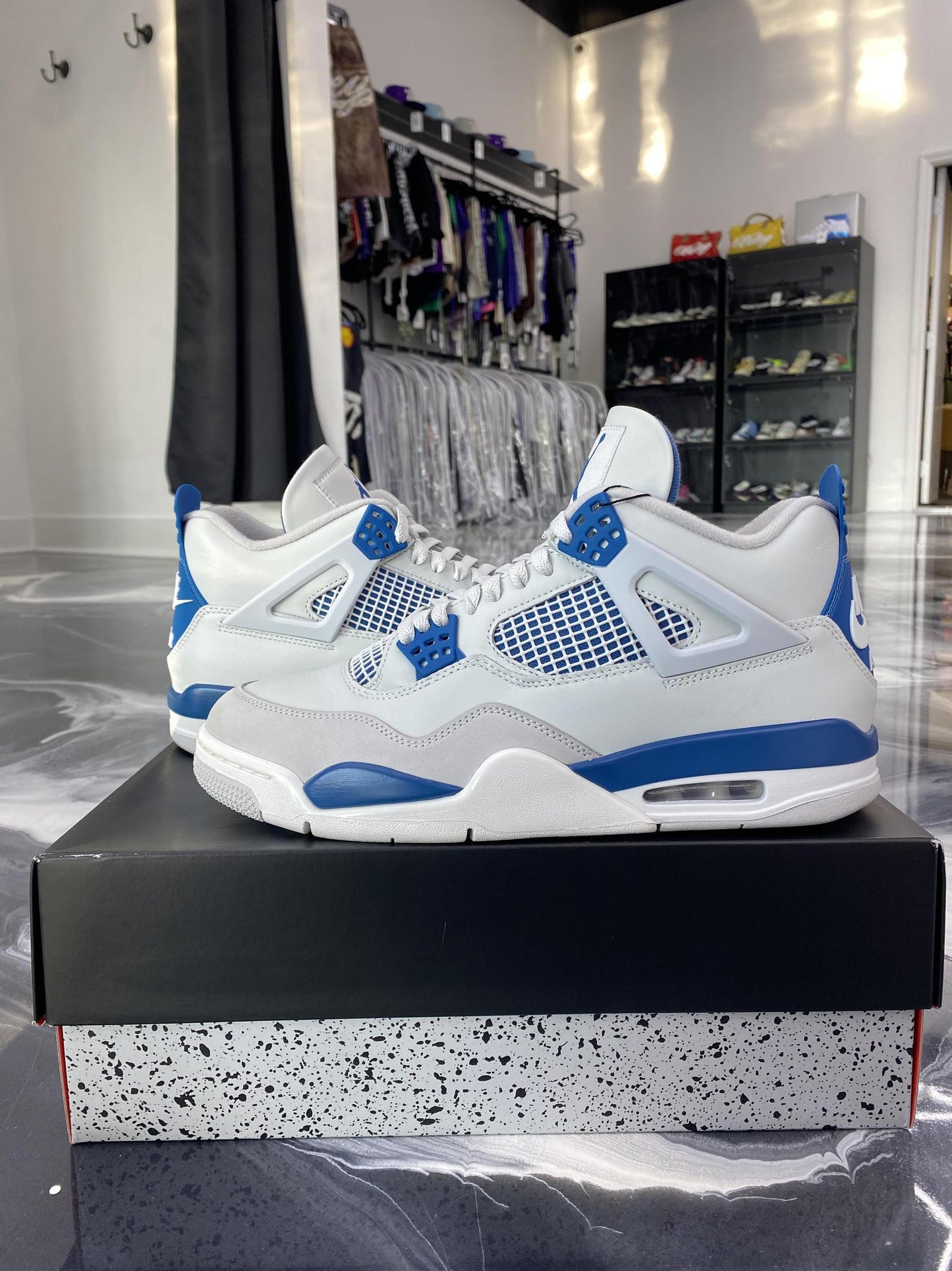 Jordan 4 "Military Blue" Used Size 11