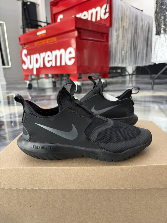 Nike Flex Runner "Triple Black" Used Size 4.5Y/6W
