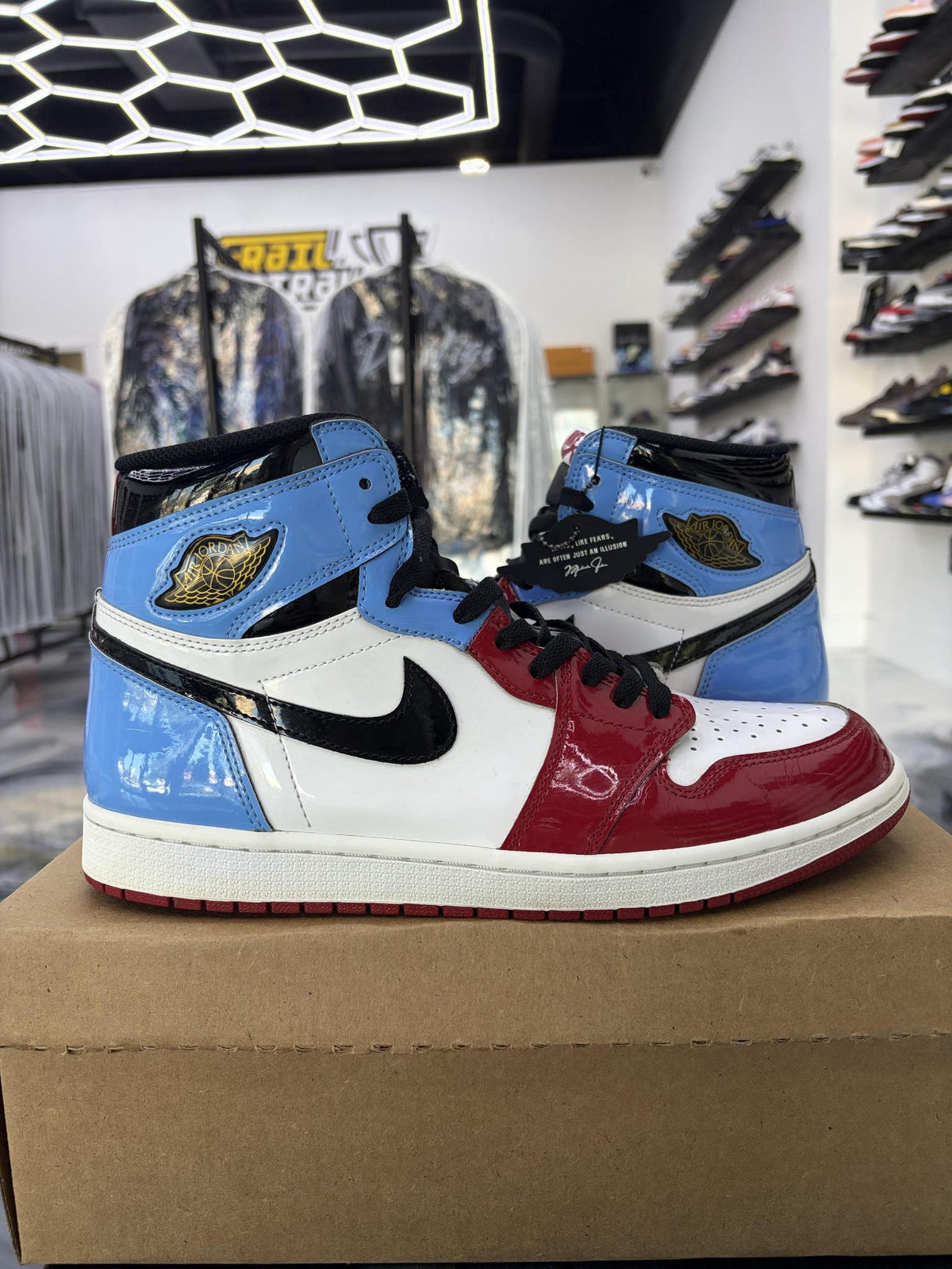 Jordan 1 "UNC To Chicago" Fearless Used Size 11.5