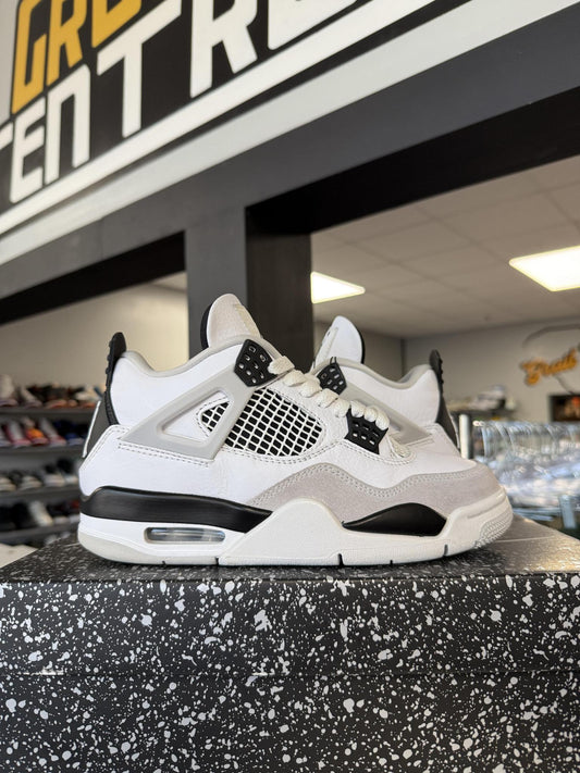 Jordan 4 "Military Black" Used Size 4Y/5.5W