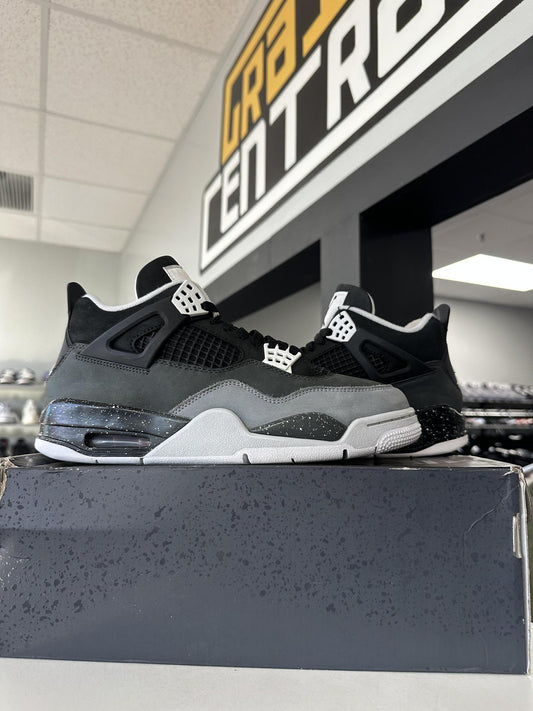 Jordan 4 "Fear" Used Size 9