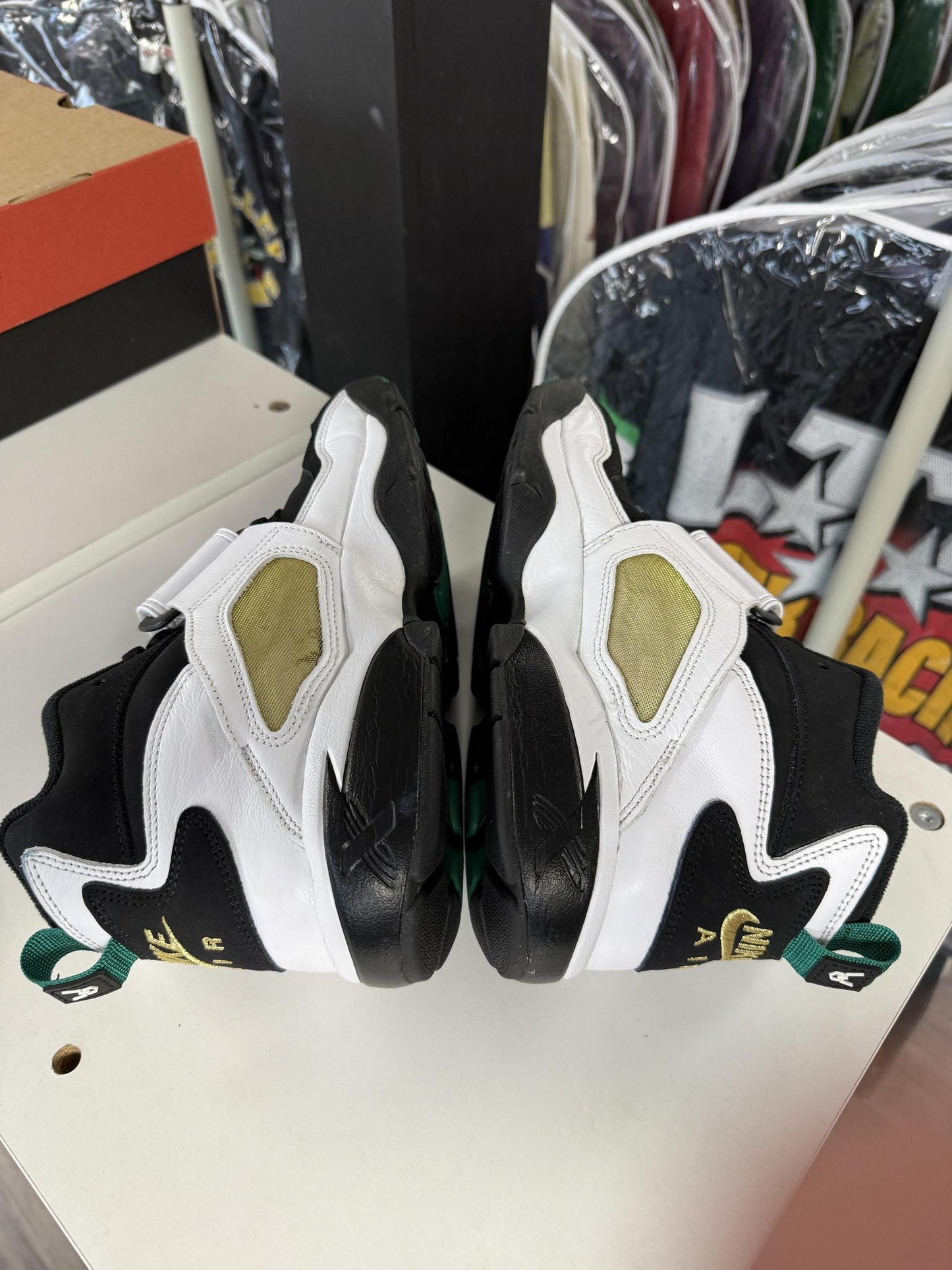 Nike Diamond Turf "Emerald" Used Size 10