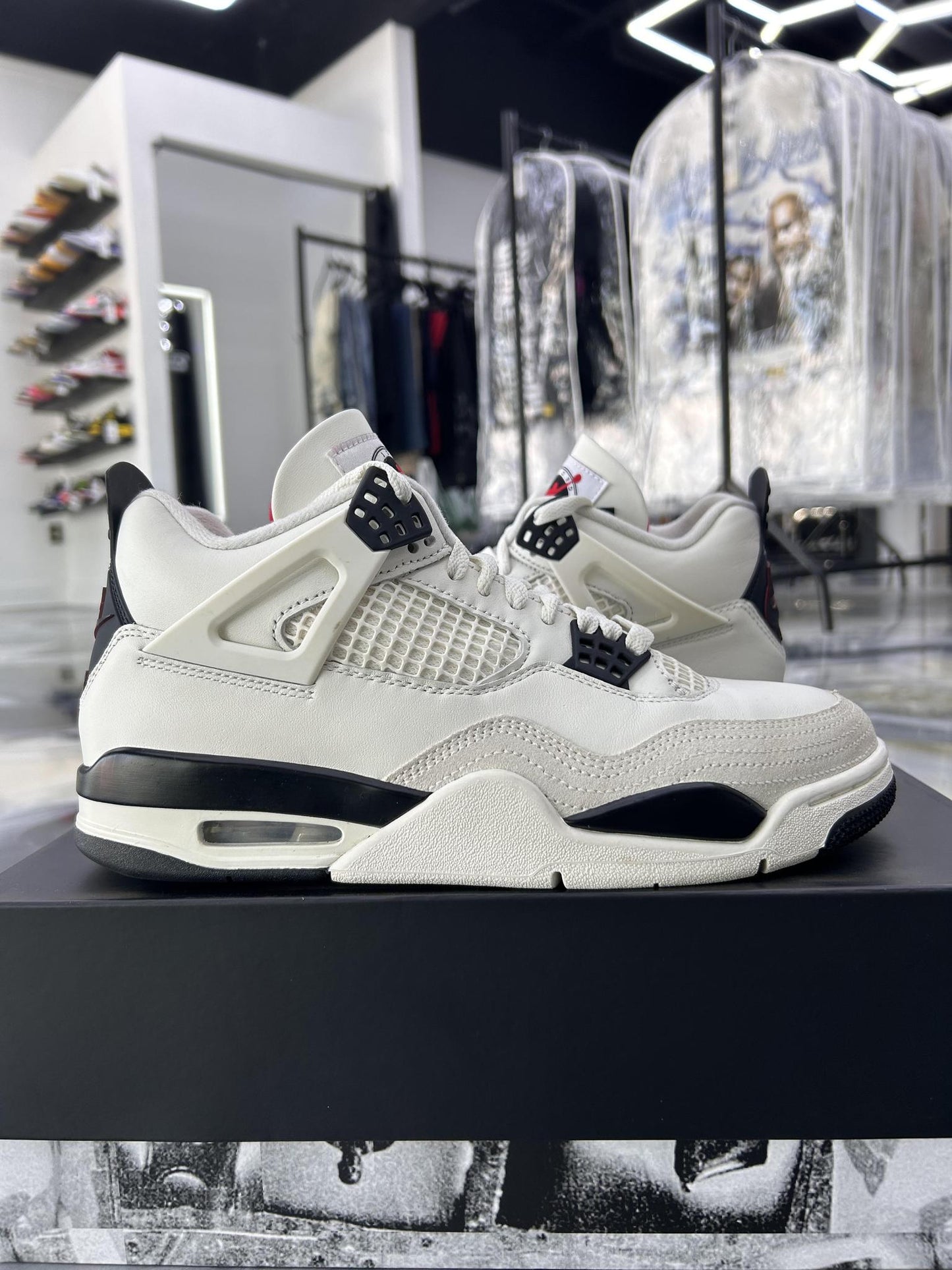 Jordan 4 "Flight Club" Used Size 8.5