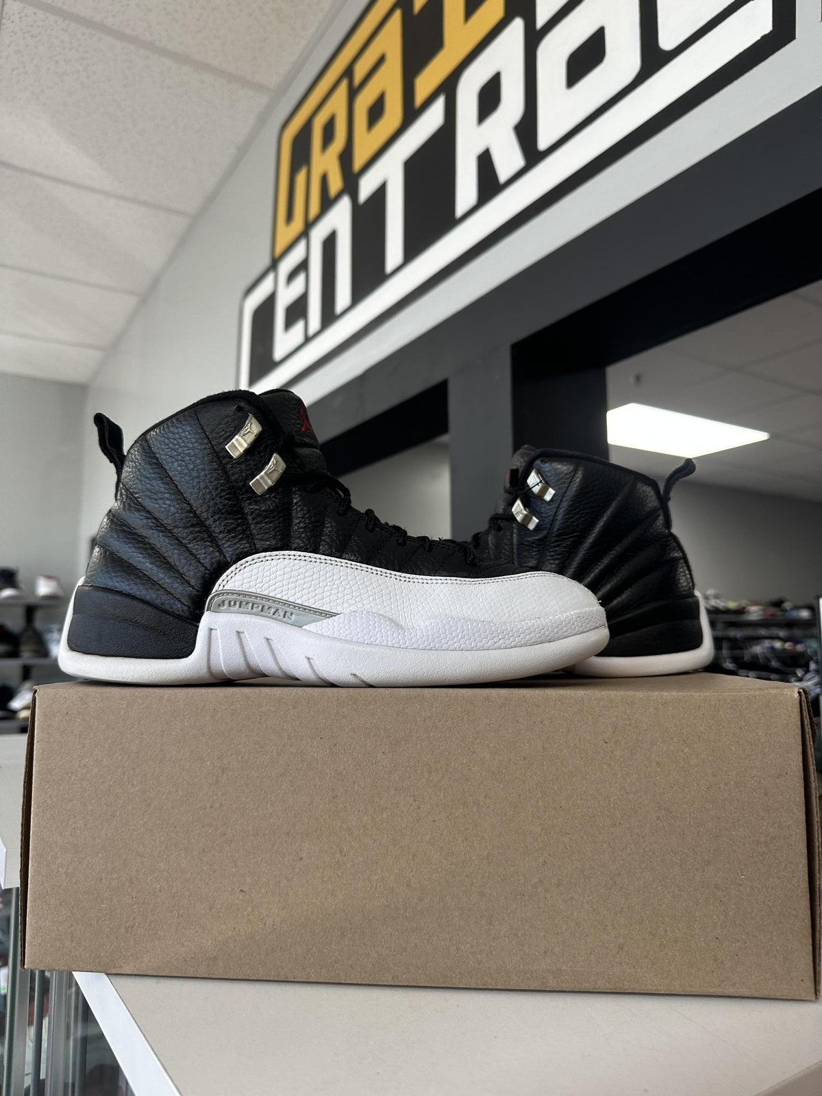 Jordan 12 "Playoff" Used Size 8