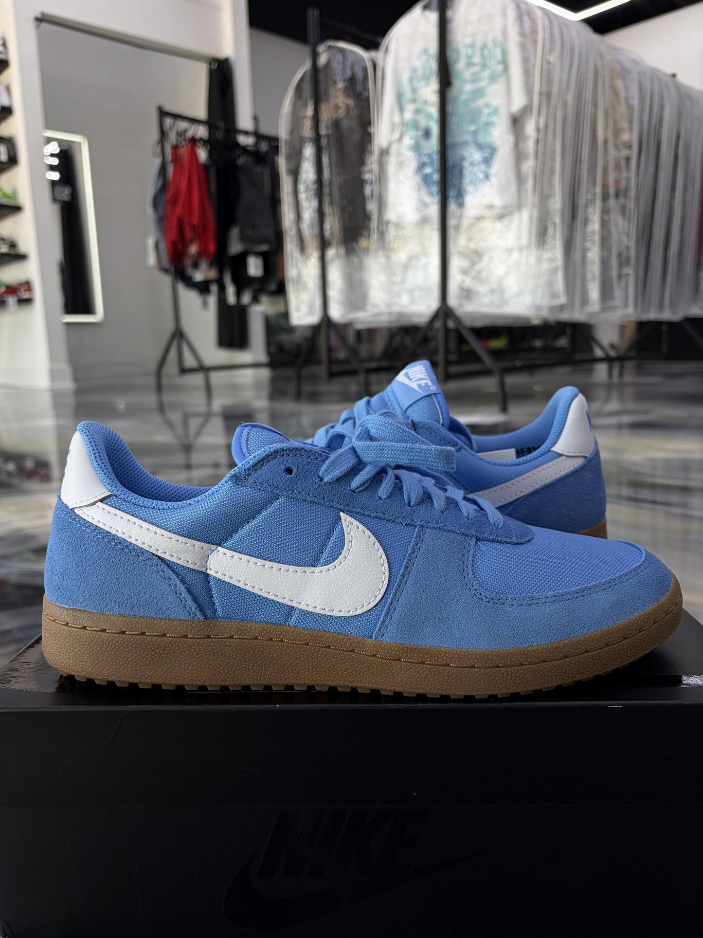 Nike Field "General University Blue" Used Size 9.5