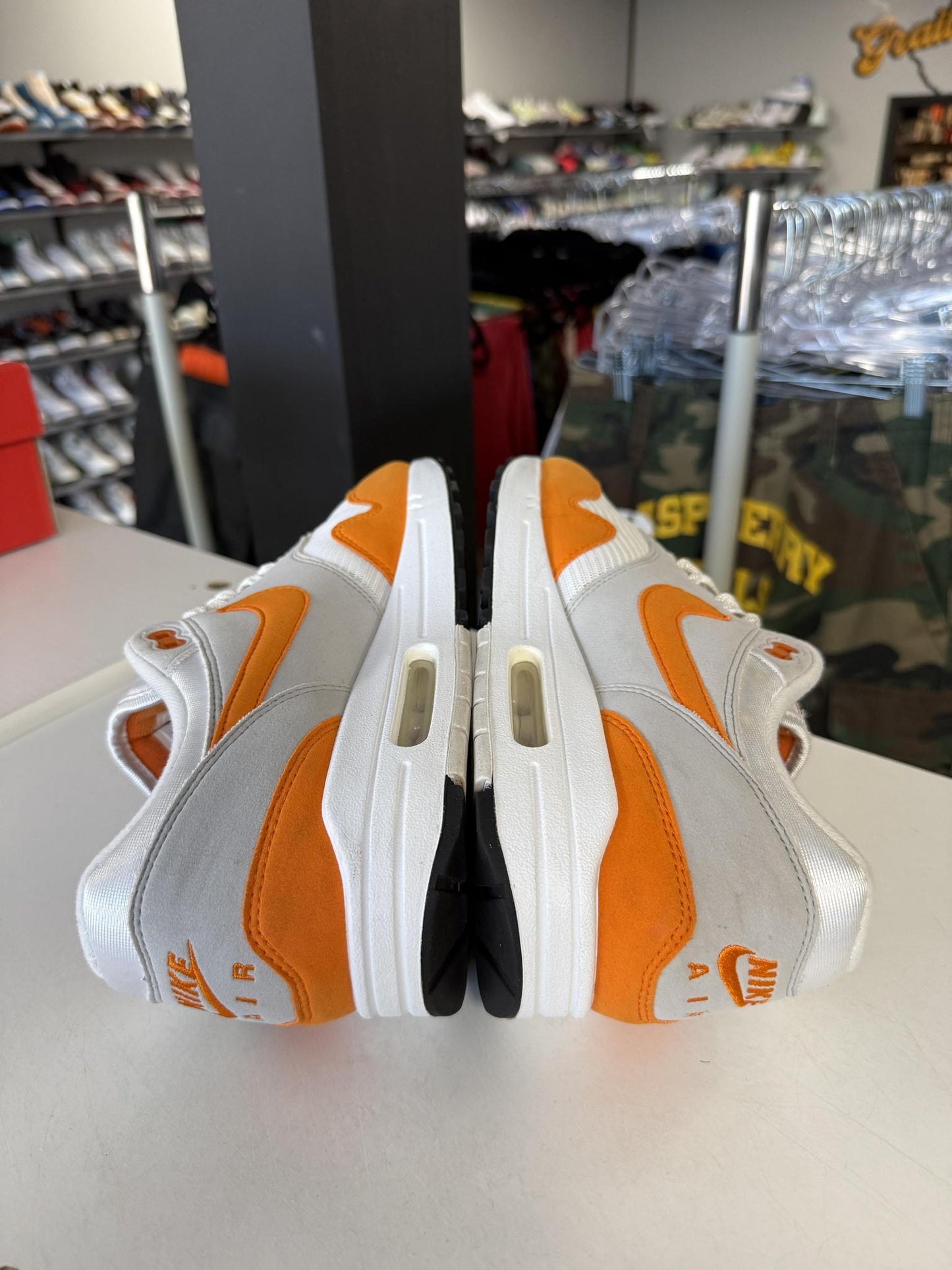 Nike AM1 "Anniversary Orange" Used Size 9