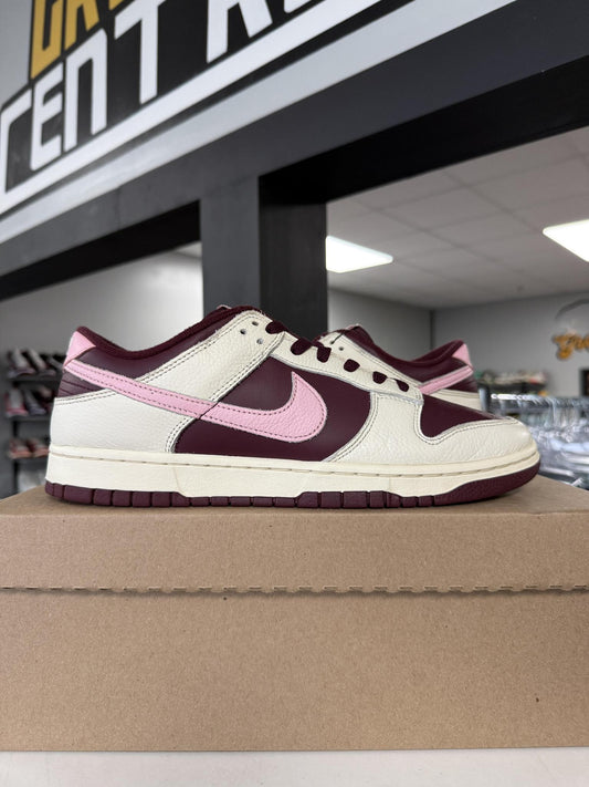 Dunk Low "Valentines Day" Used Size 10.5