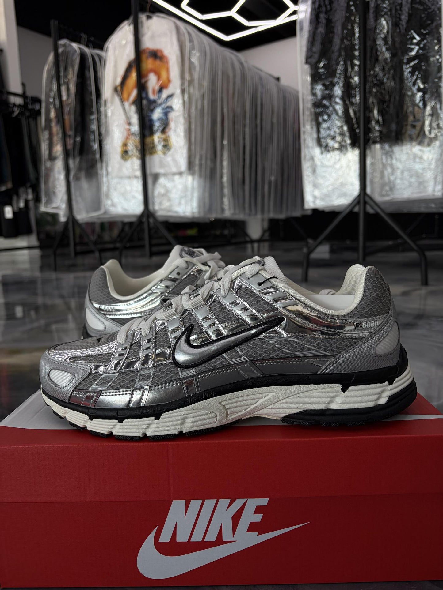 Nike P-6000 "Metallic Silver" Used Size 9.5