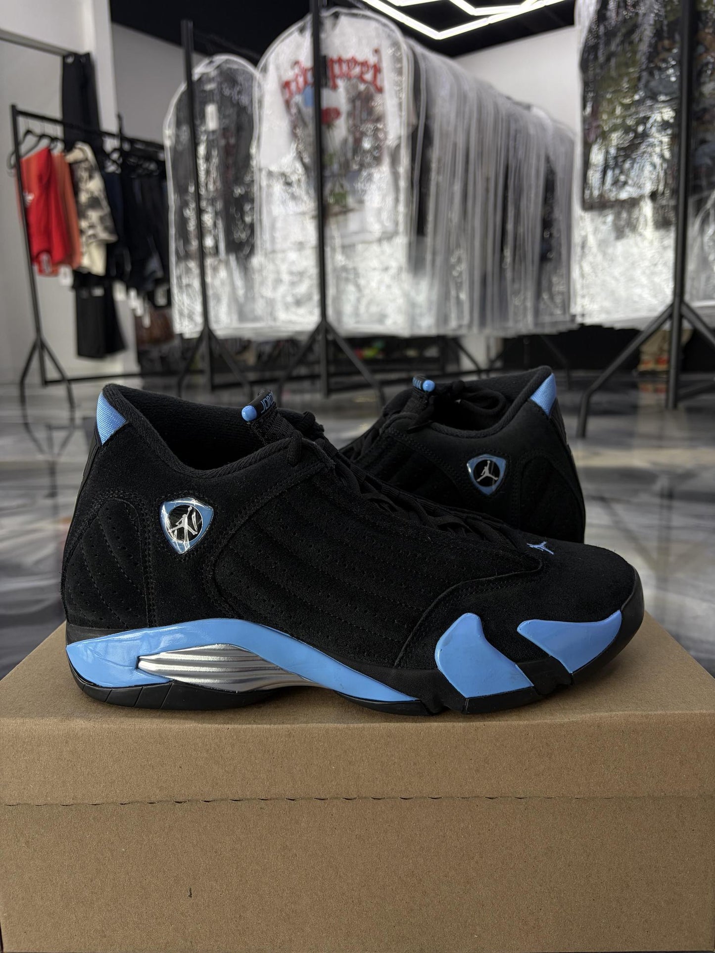 Jordan 14 "University Blue" Used Size 9.5