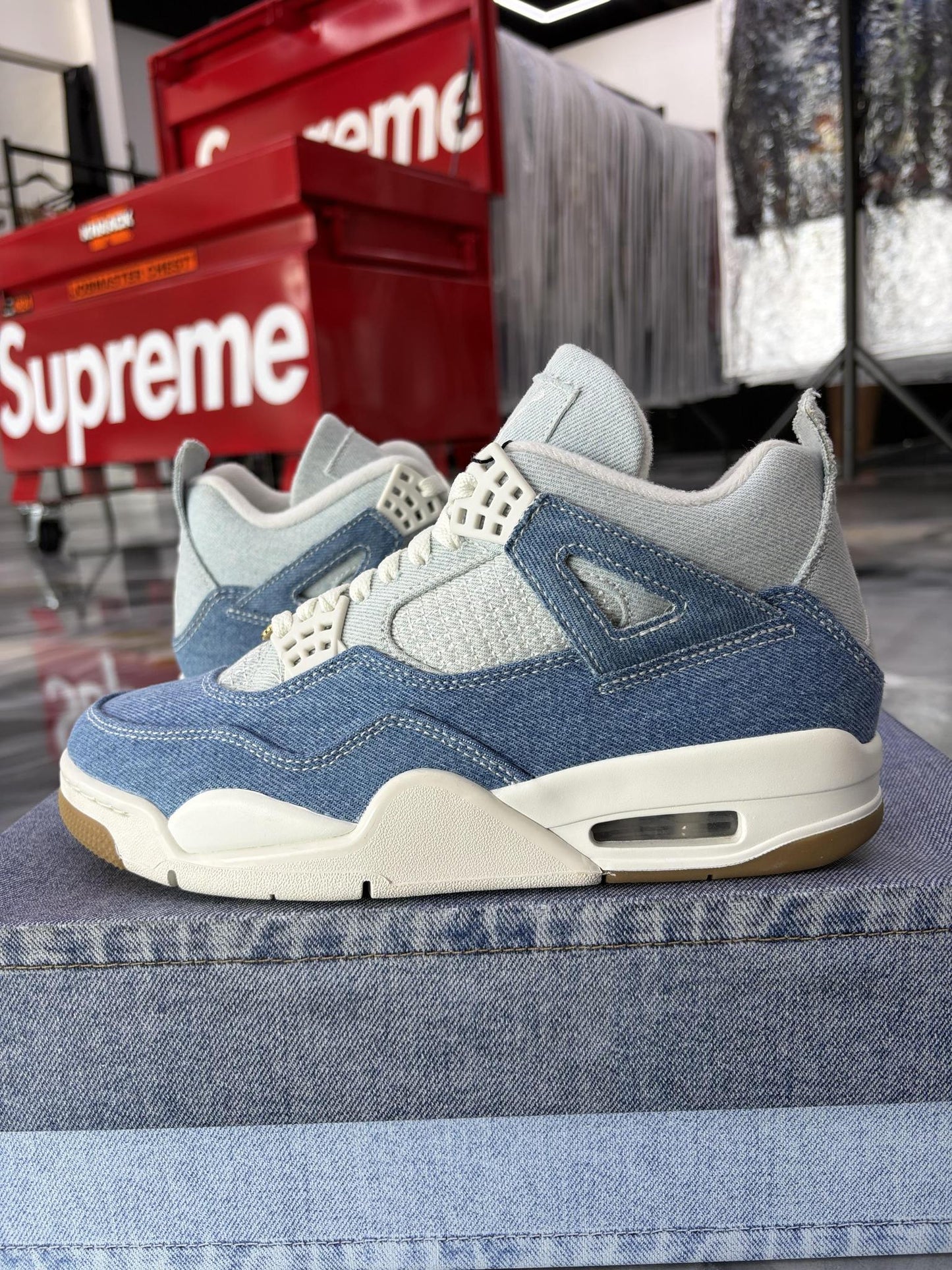 Jordan 4 "Denim" Used Size 7Y/8.5W