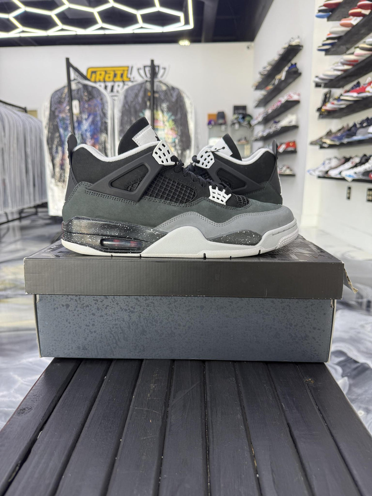 Jordan 4 "Fear" Used Size 10.5