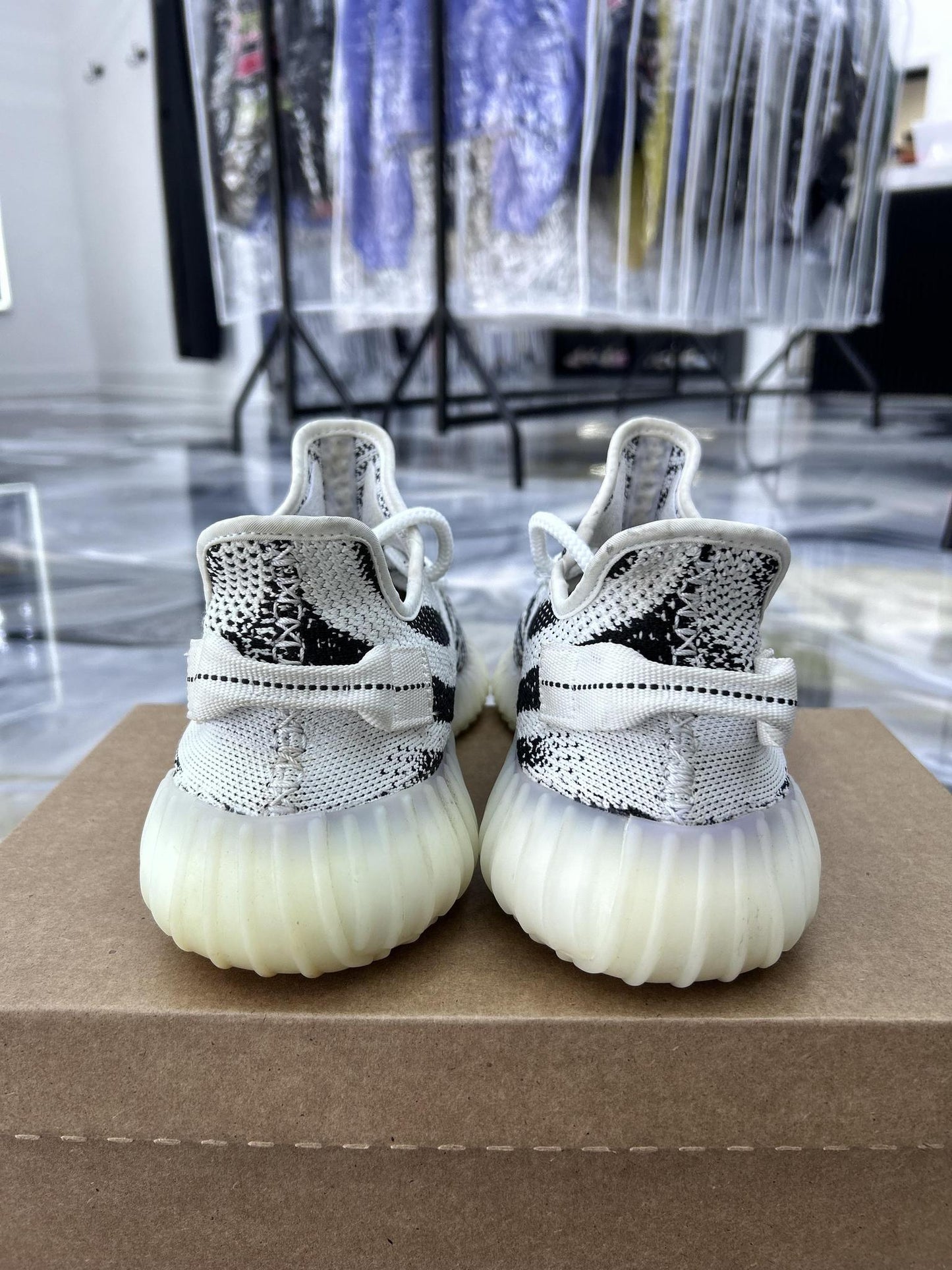 Yeezy 350 "Zebra" Used Size 10.5