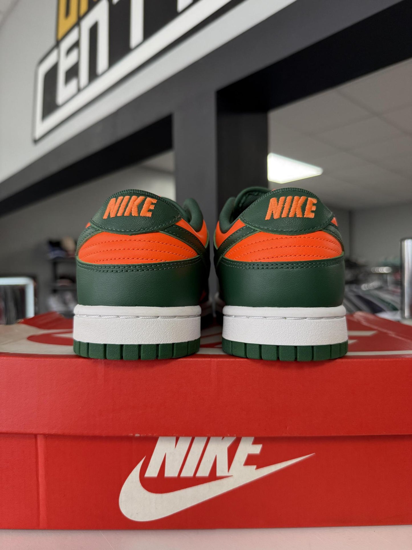 Dunk Low "Miami Hurricanes" Used Size 8