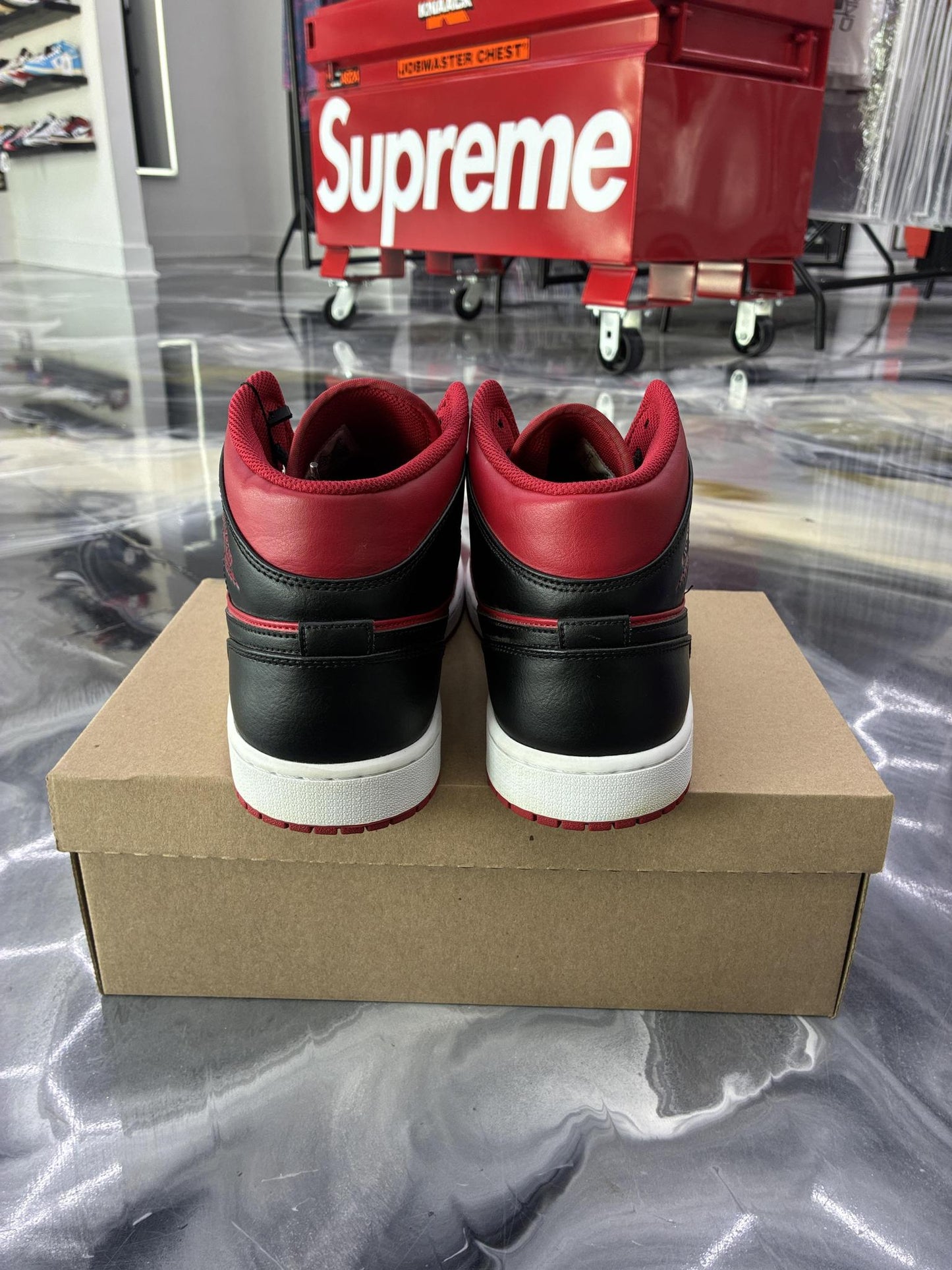 Jordan 1 Mid "Reverse Bred" Used Size 12