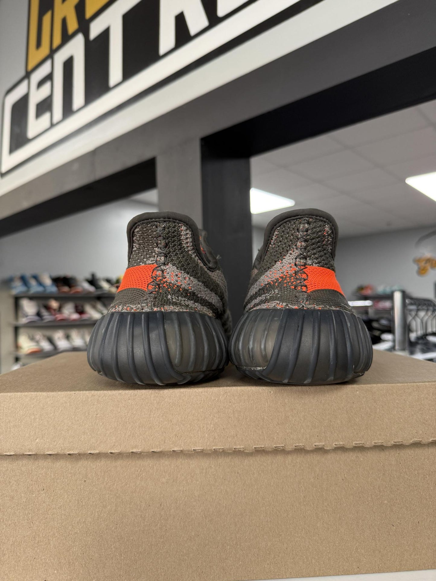 Yeezy 350 V2 "Carbon Beluga" Used Size 7Y/8.5W