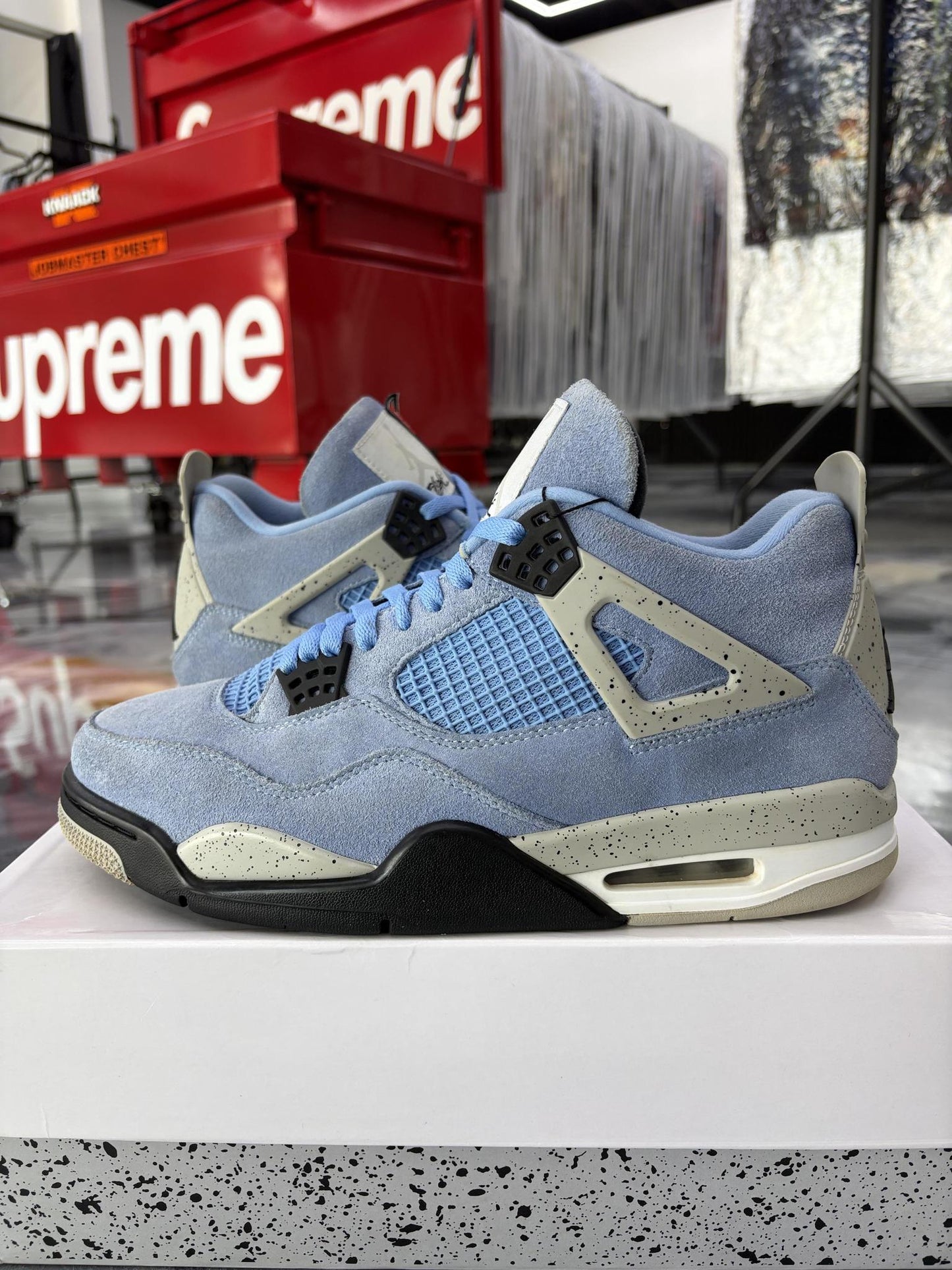 Jordan 4 "University Blue" Used Size 11