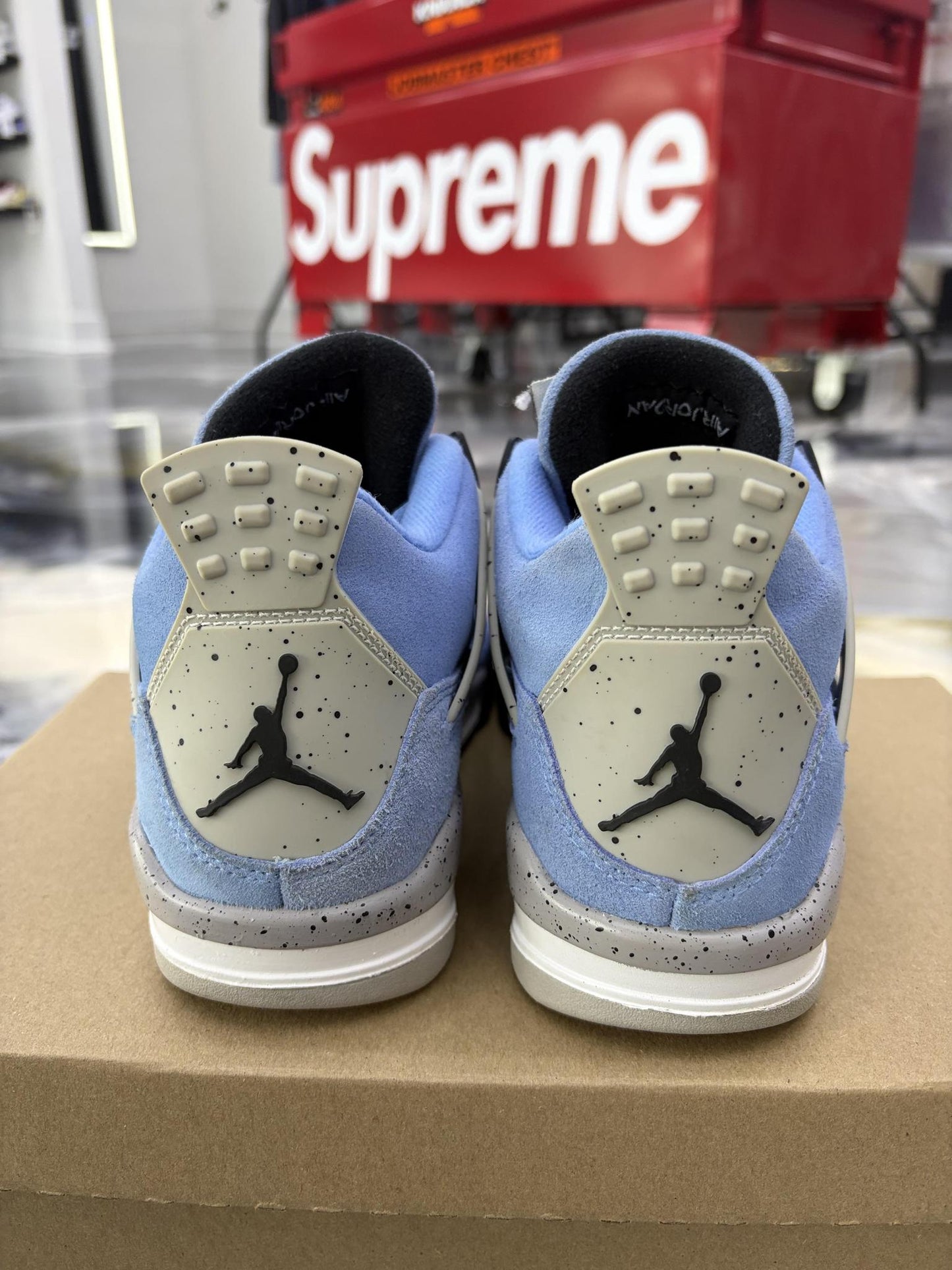 Jordan 4 "University Blue" Used Size 5Y/6.5W