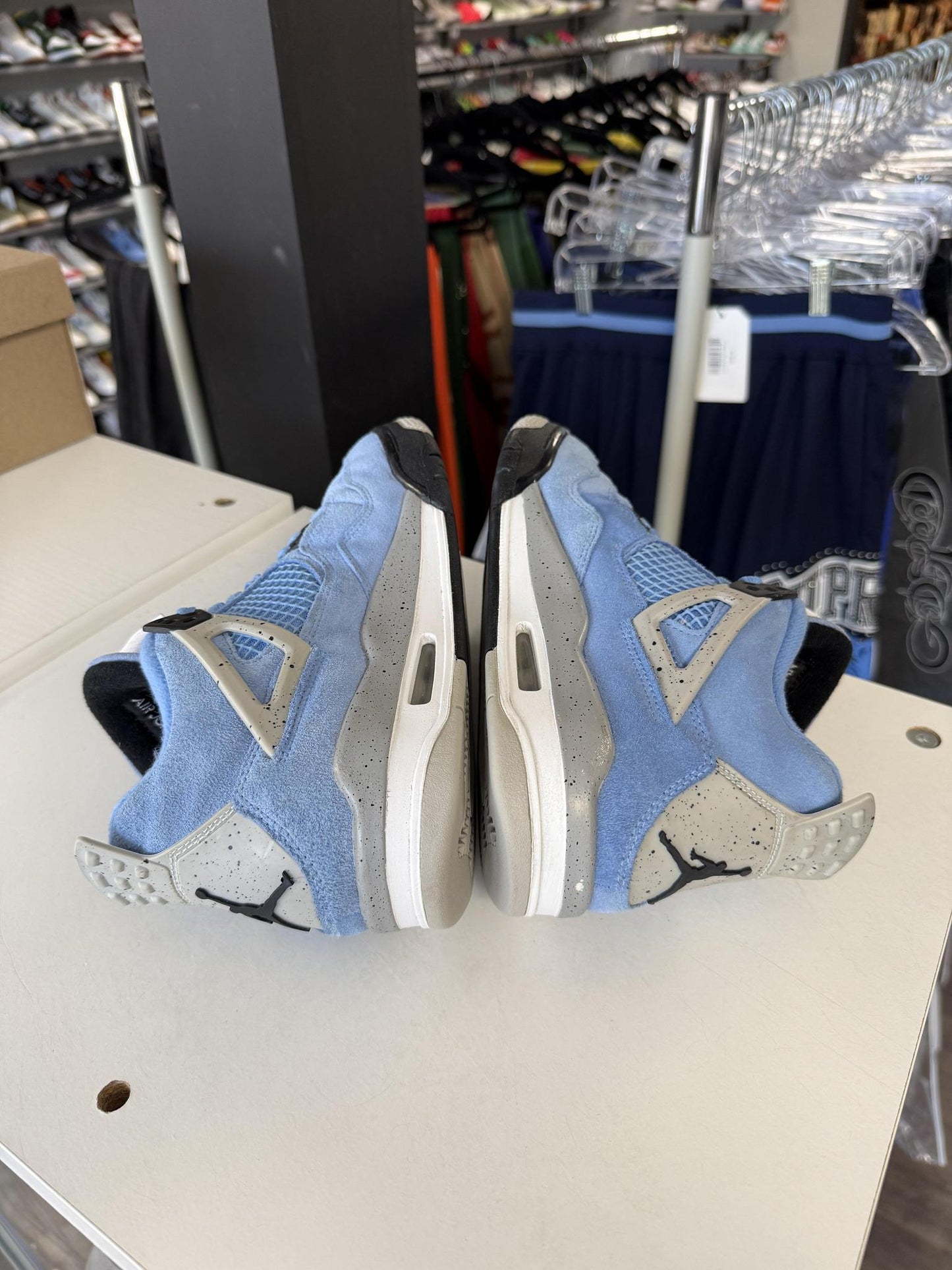 Jordan 4 "University Blue" Used Size 7Y/8.5W