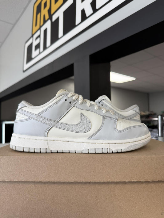 Dunk Low "Needle Work" Used Size 7Y/8.5W