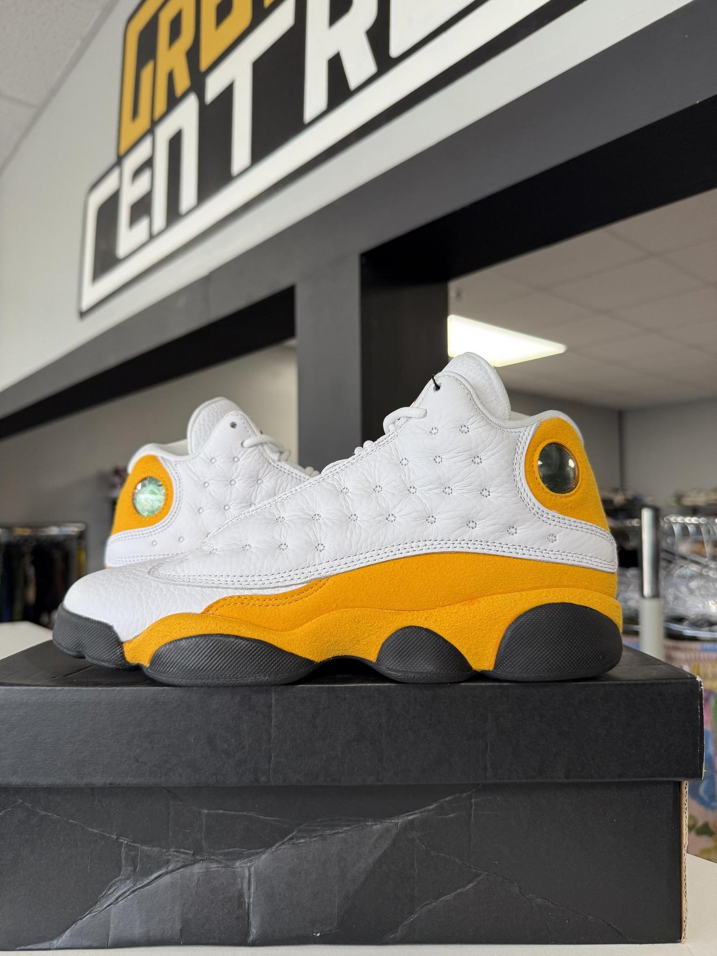 Jordan 13 "Del Sol" Used Size 7Y/8.5W