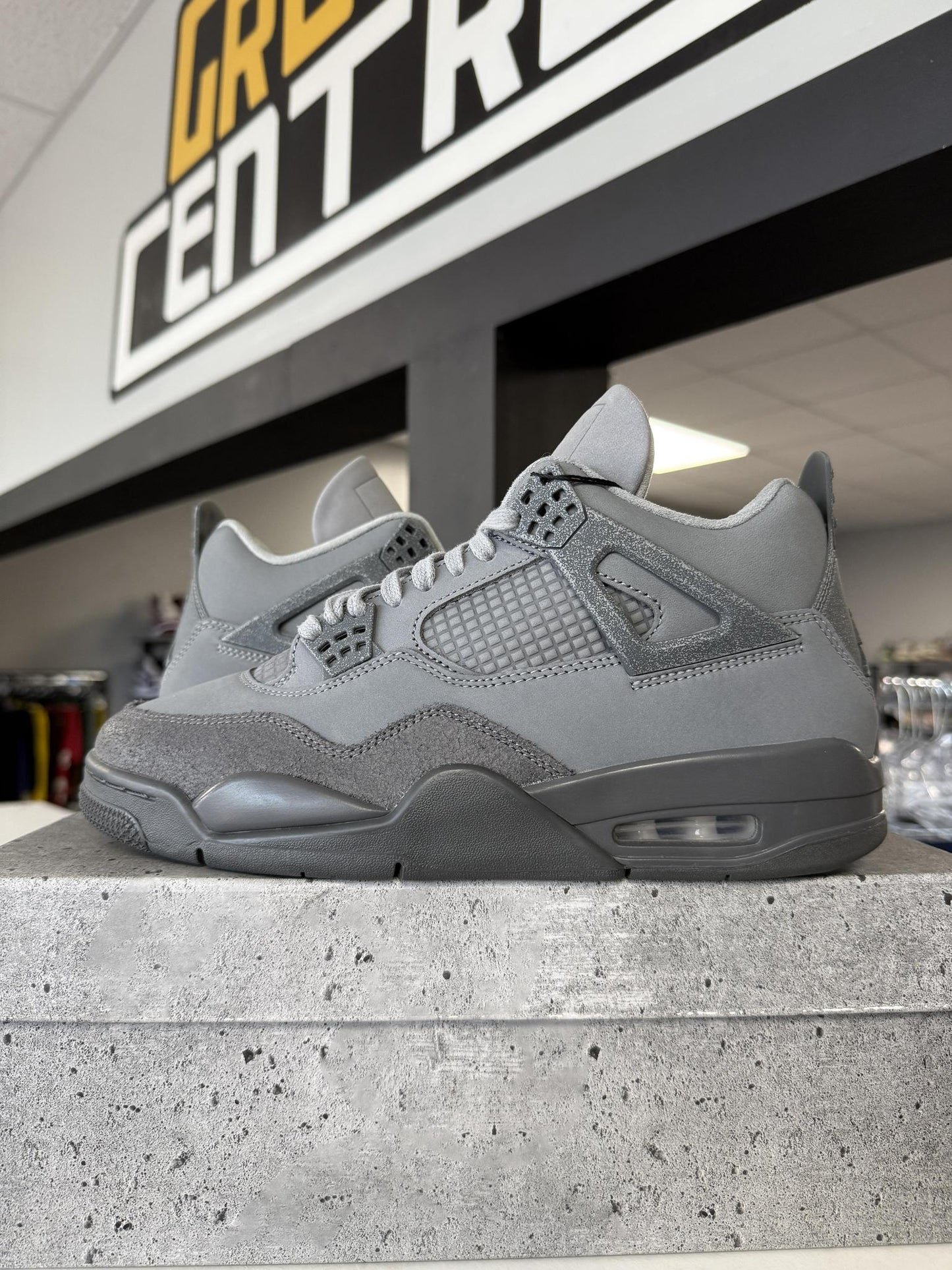 Jordan 4 "Wet Cement" Used Size 9