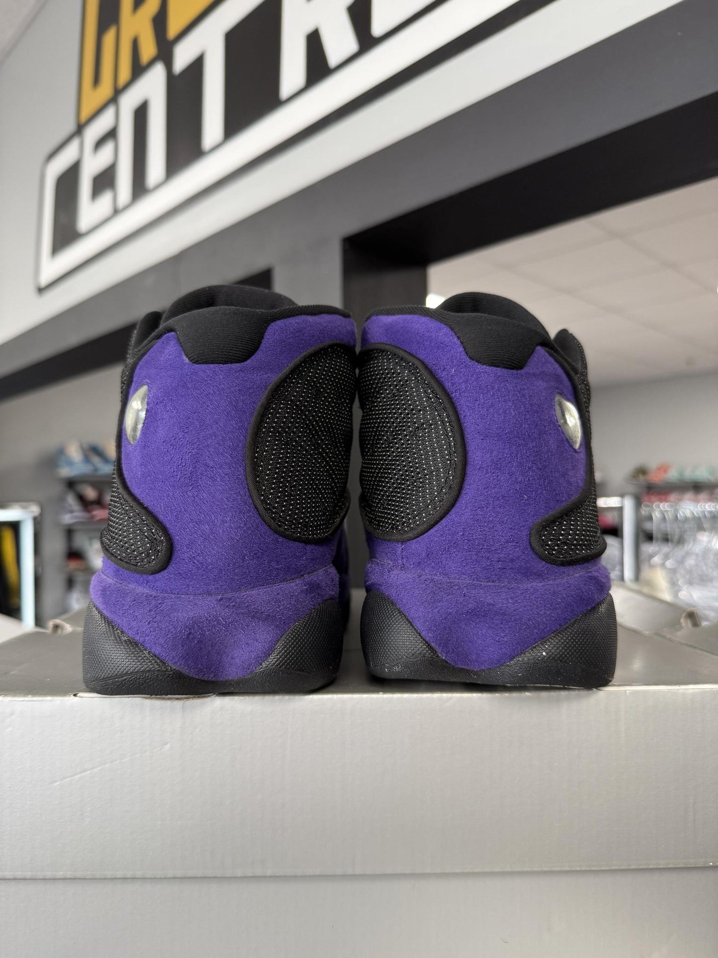 Jordan 13 "Court Purple" Used Size 12.5
