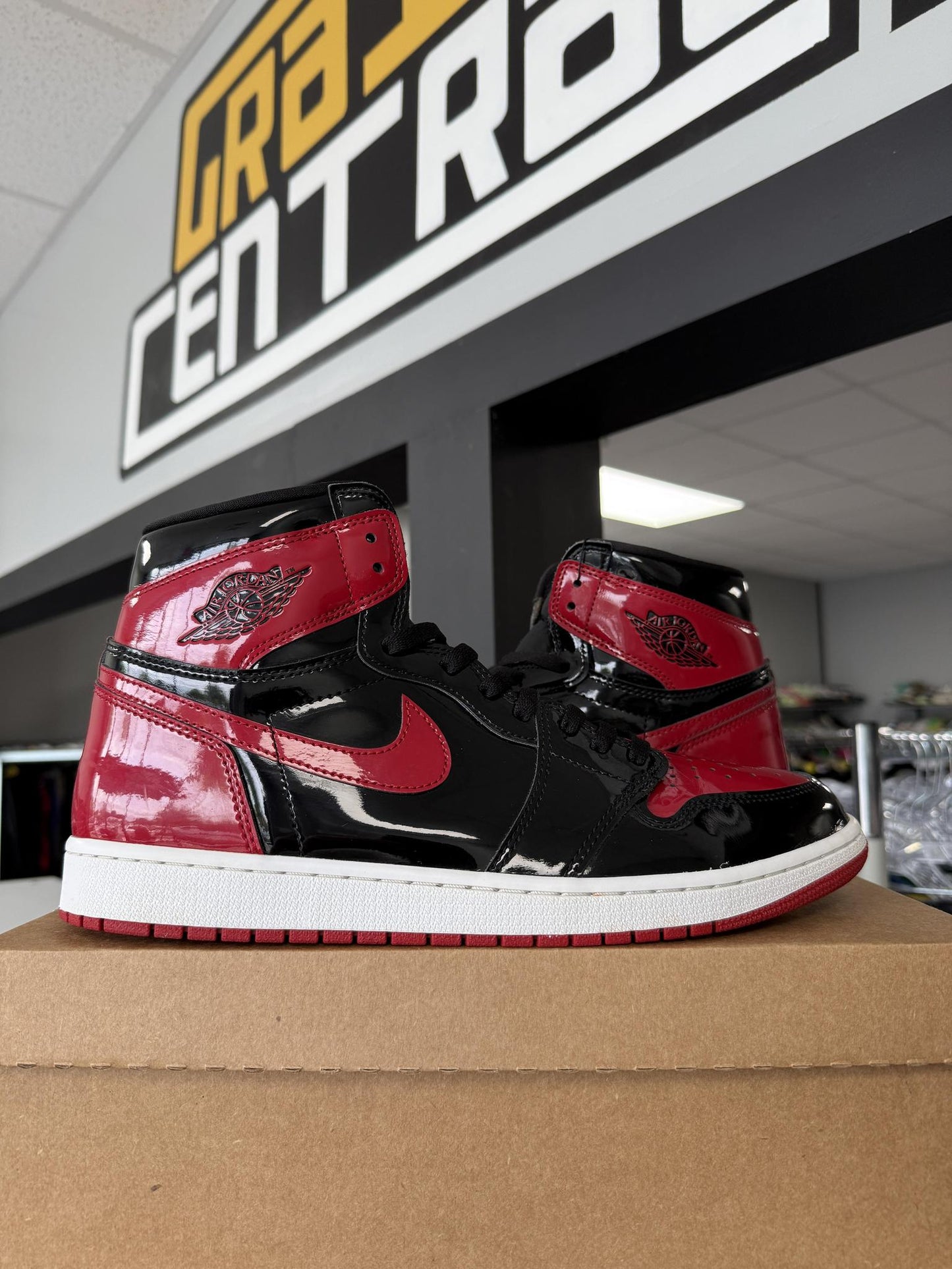 Jordan 1 "Patent Bred" Used Size 13