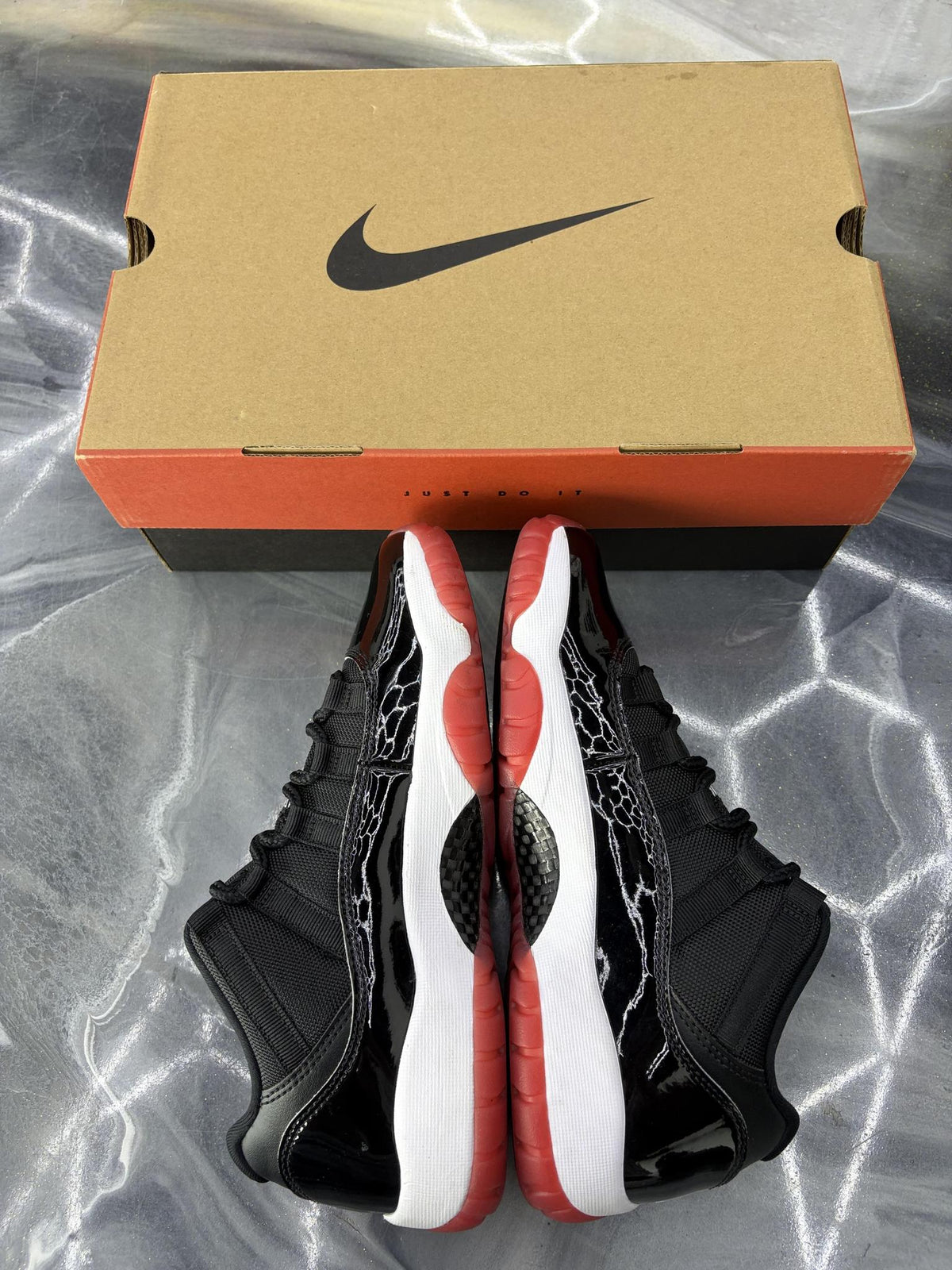 Jordan 11 Low "Bred" Used Size 7Y/8.5W