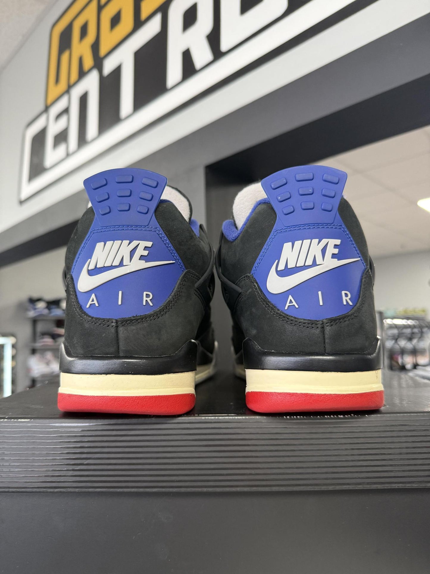 Jordan 4 "Rare Air" Used Size 11