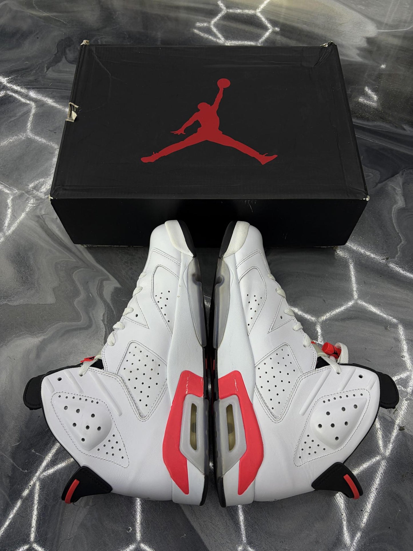 Jordan 6 "White Infrared" Used Size 11.5