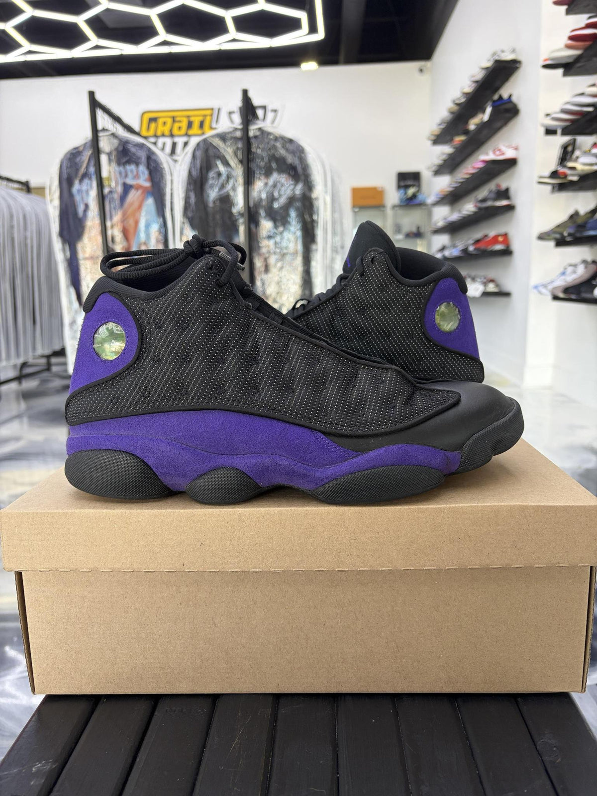 Jordan 13 "Court Purple" Used Size 10.5