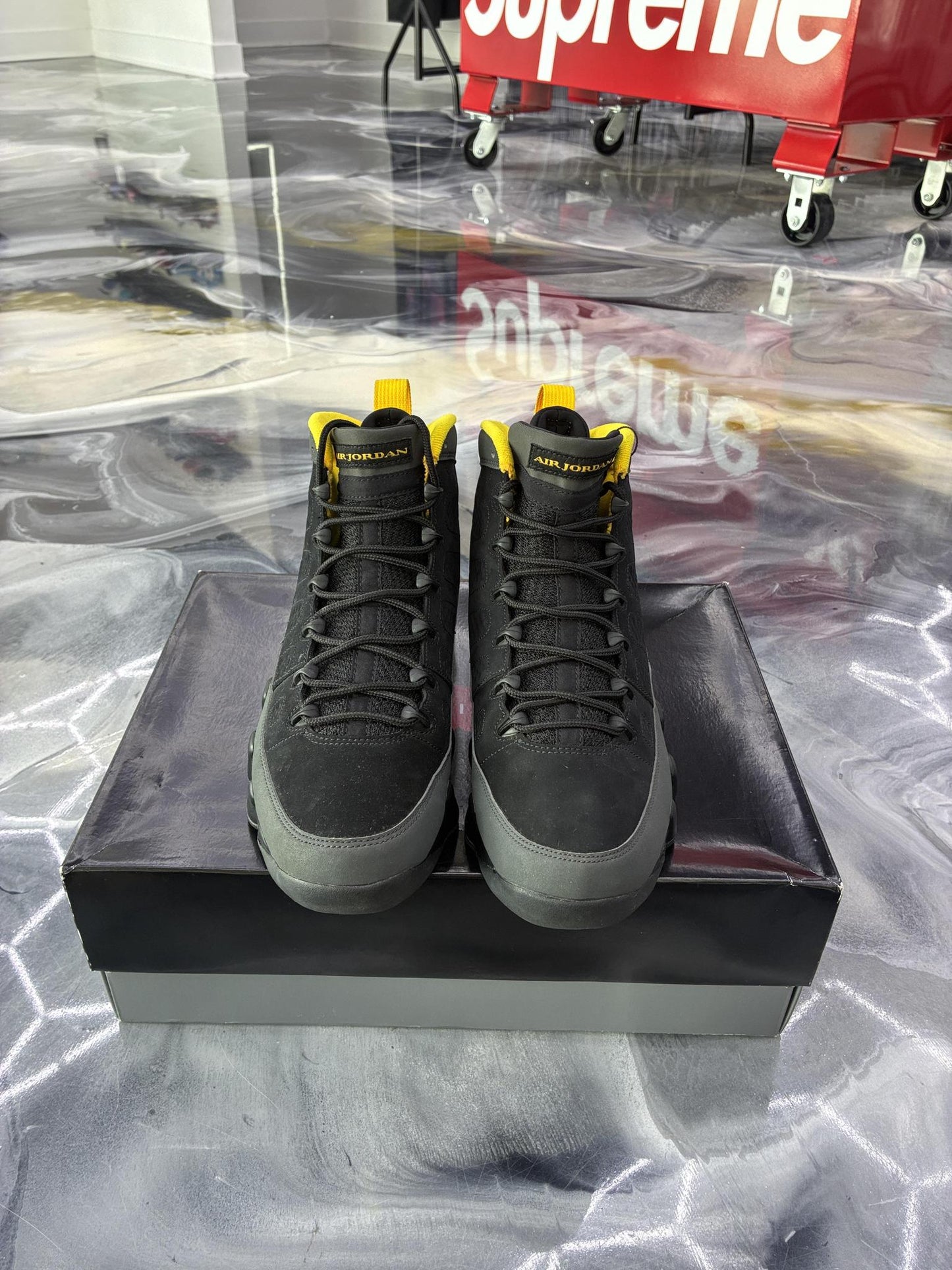 Jordan 9 "University Gold" Used Size 10.5