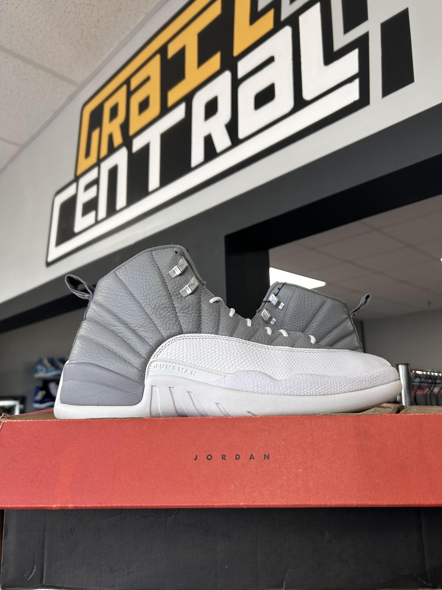 Jordan 12 "Stealth" Used Size 12