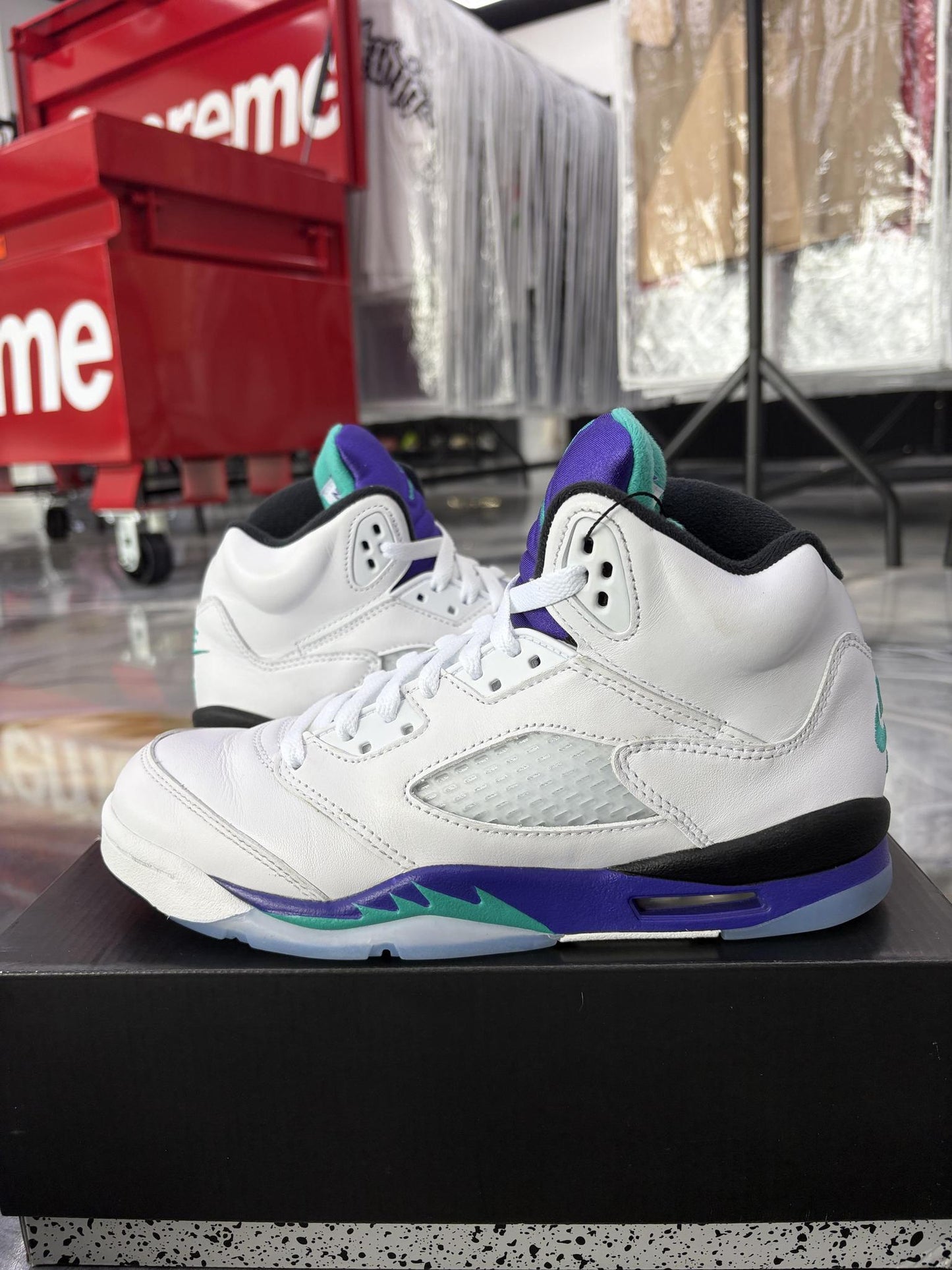 Jordan 5 "Grape" Used Size 7Y/8.5W