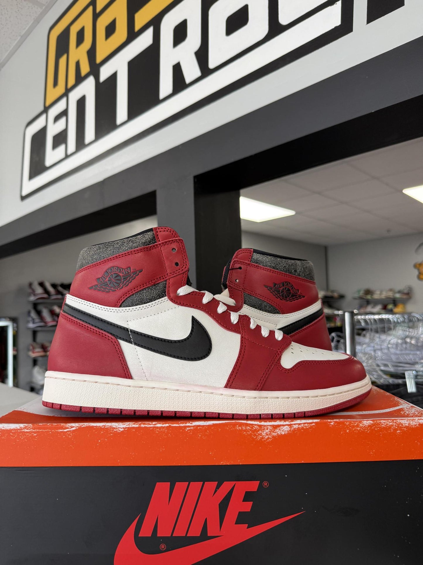Jordan 1 "Lost and Found" Used Size 12