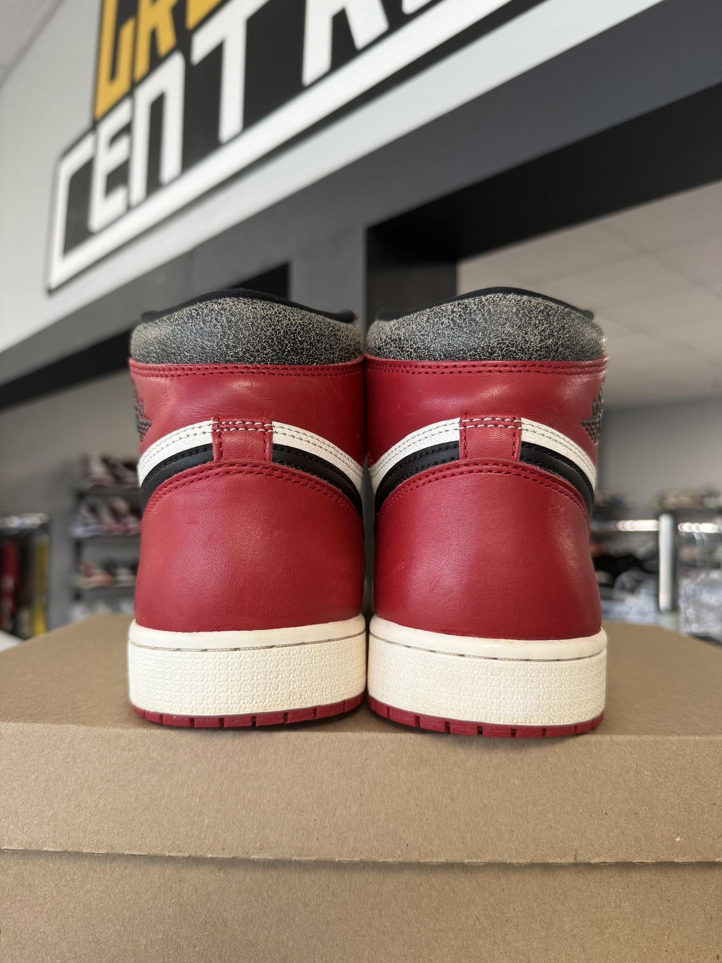 Jordan 1 "Lost and Found" Used Size 9.5