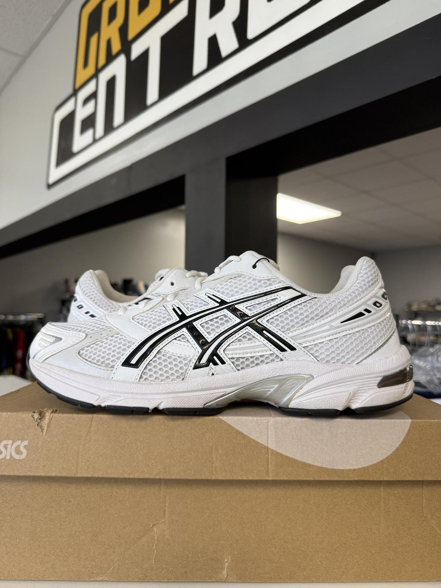 Asics Gel 1130 "White Black" Used Size 11
