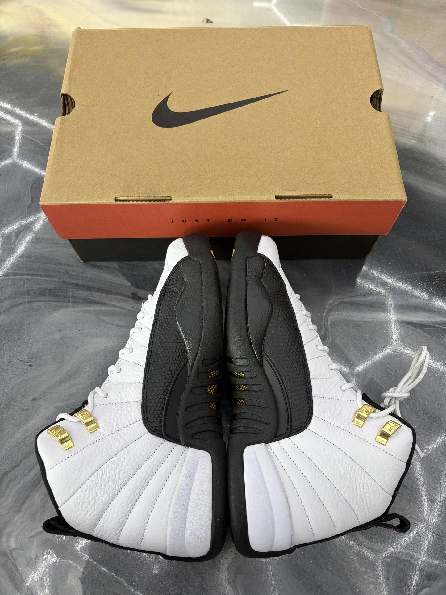 Jordan 12 "Taxi" Used Size 7Y/8.5W