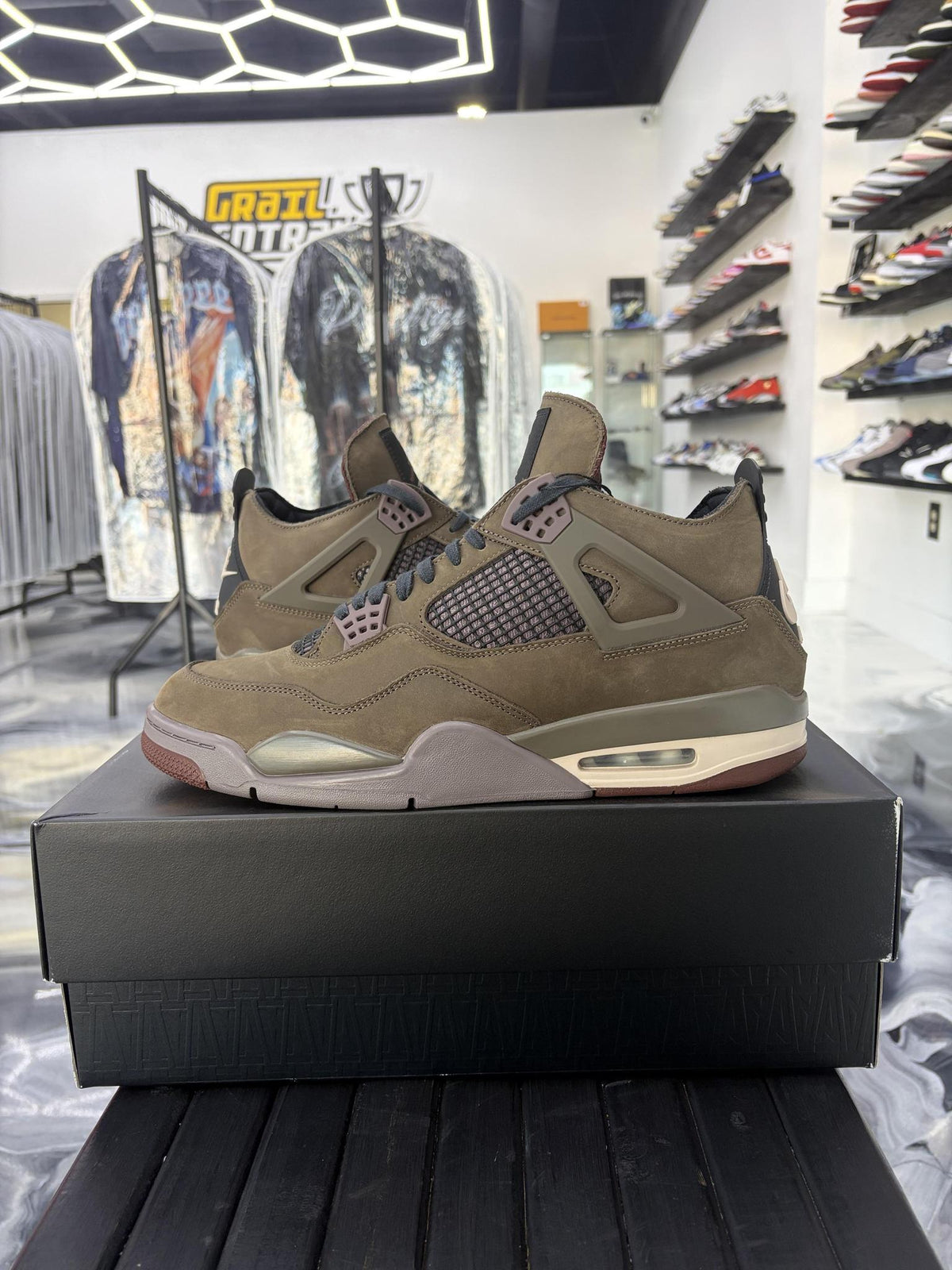 Jordan 4 A Ma Maniere "Mocha" Used Size 13