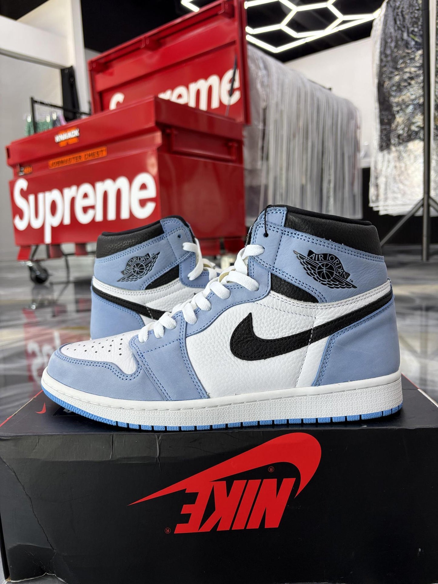 Jordan 1 "University Blue" Used Size 10.5