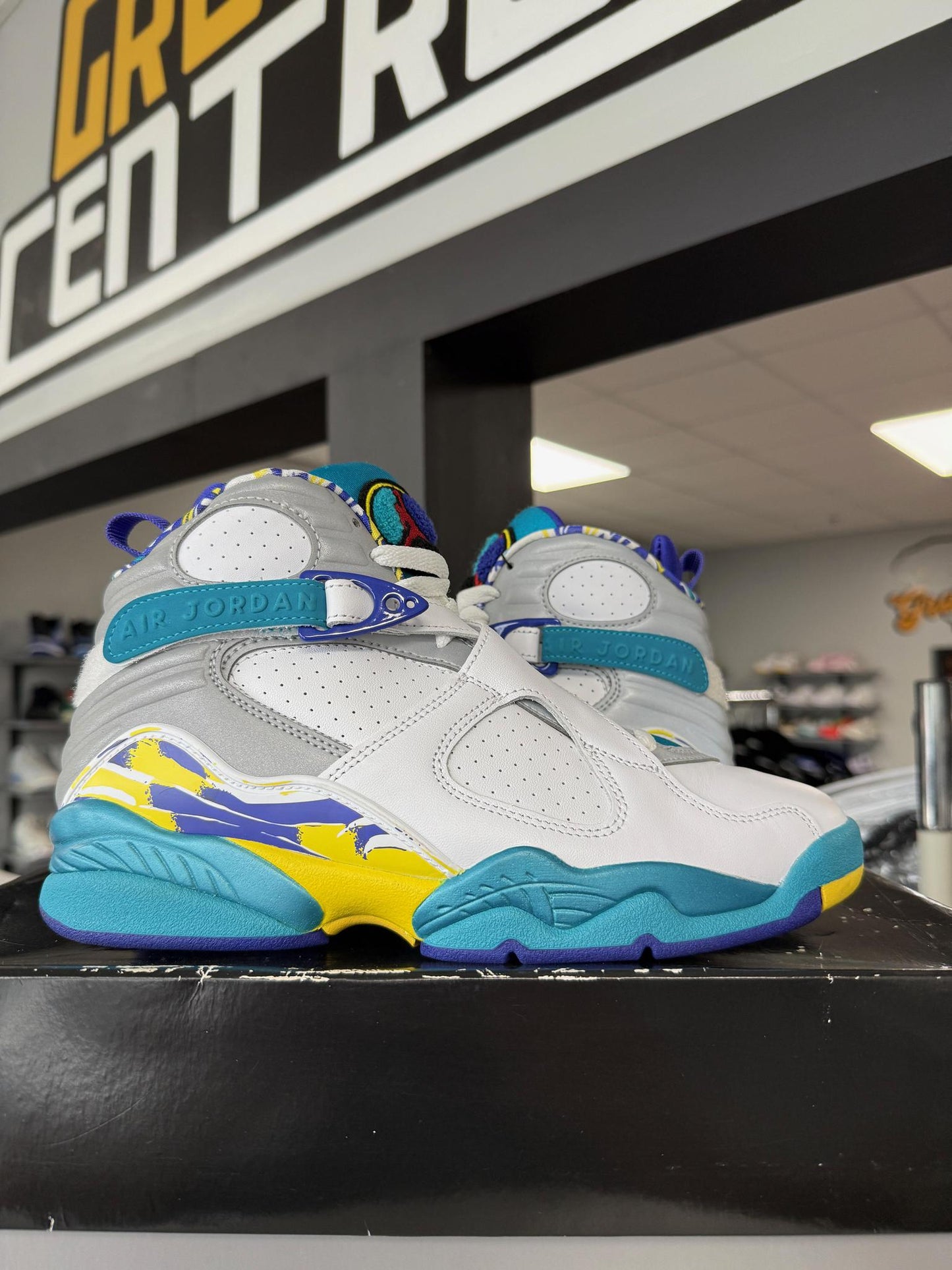 Jordan 8 "White Aqua" Used Size 7Y/8.5W