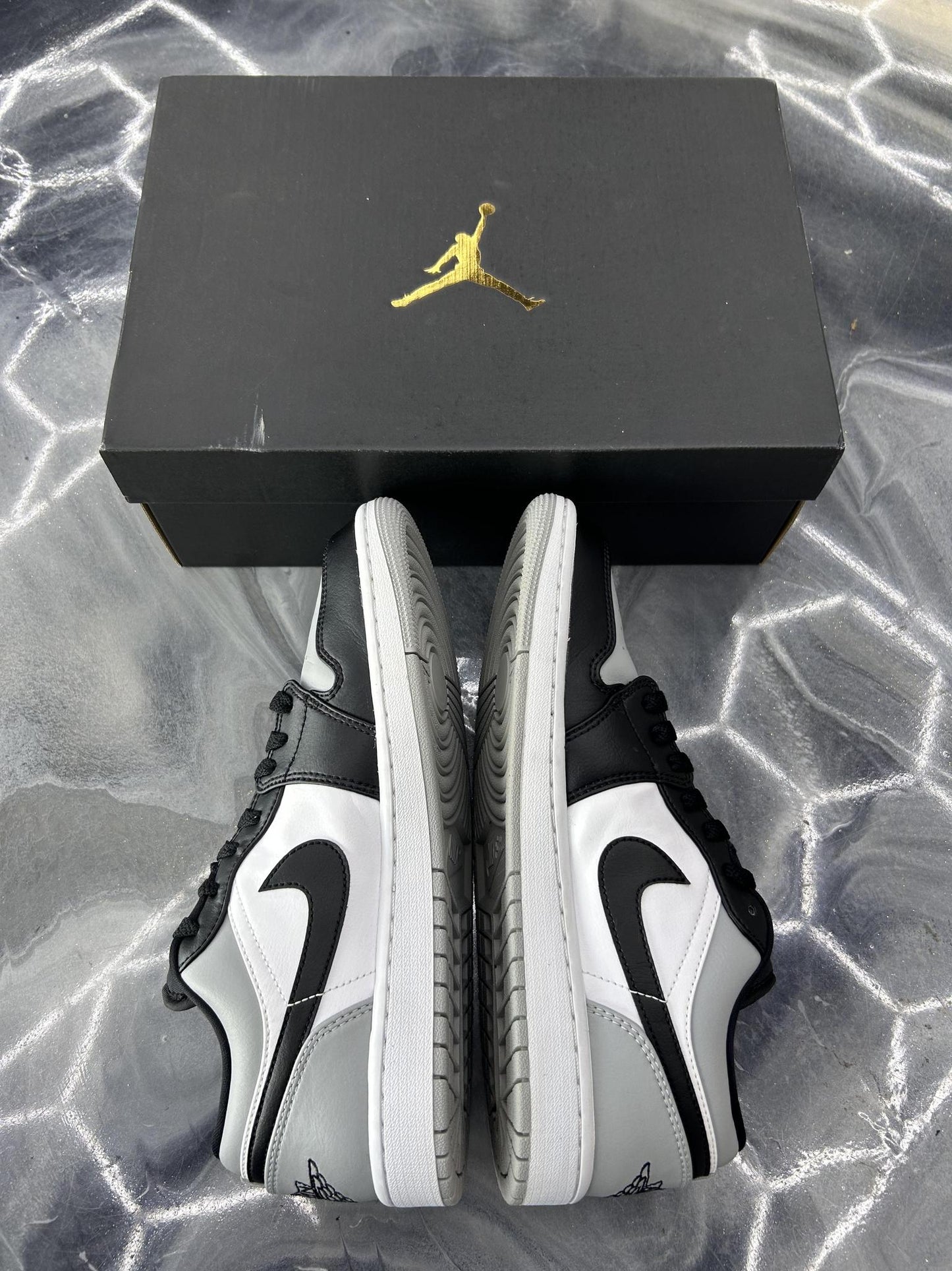 Jordan 1 Low "Shadow Toe" Used Size 9