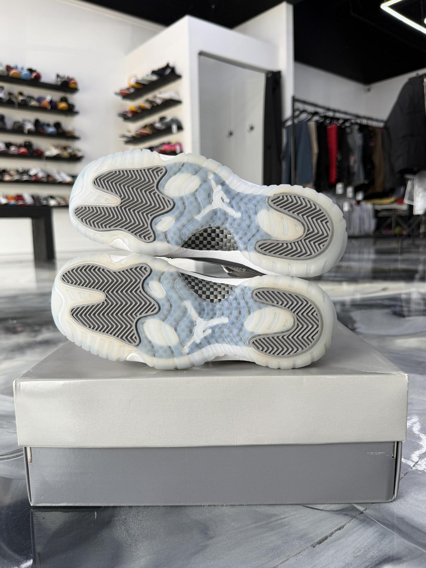 Jordan 11 Cool Grey Used