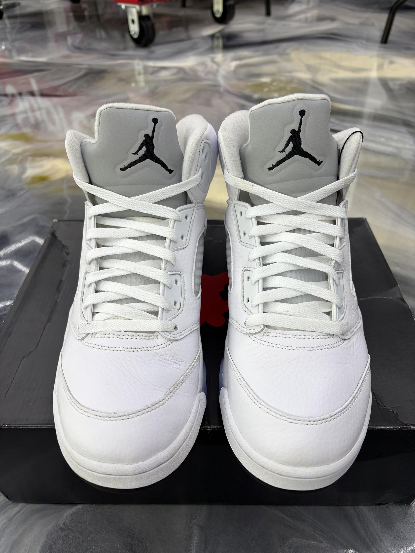 Jordan 5 "White Metallic" Used Size 11.5